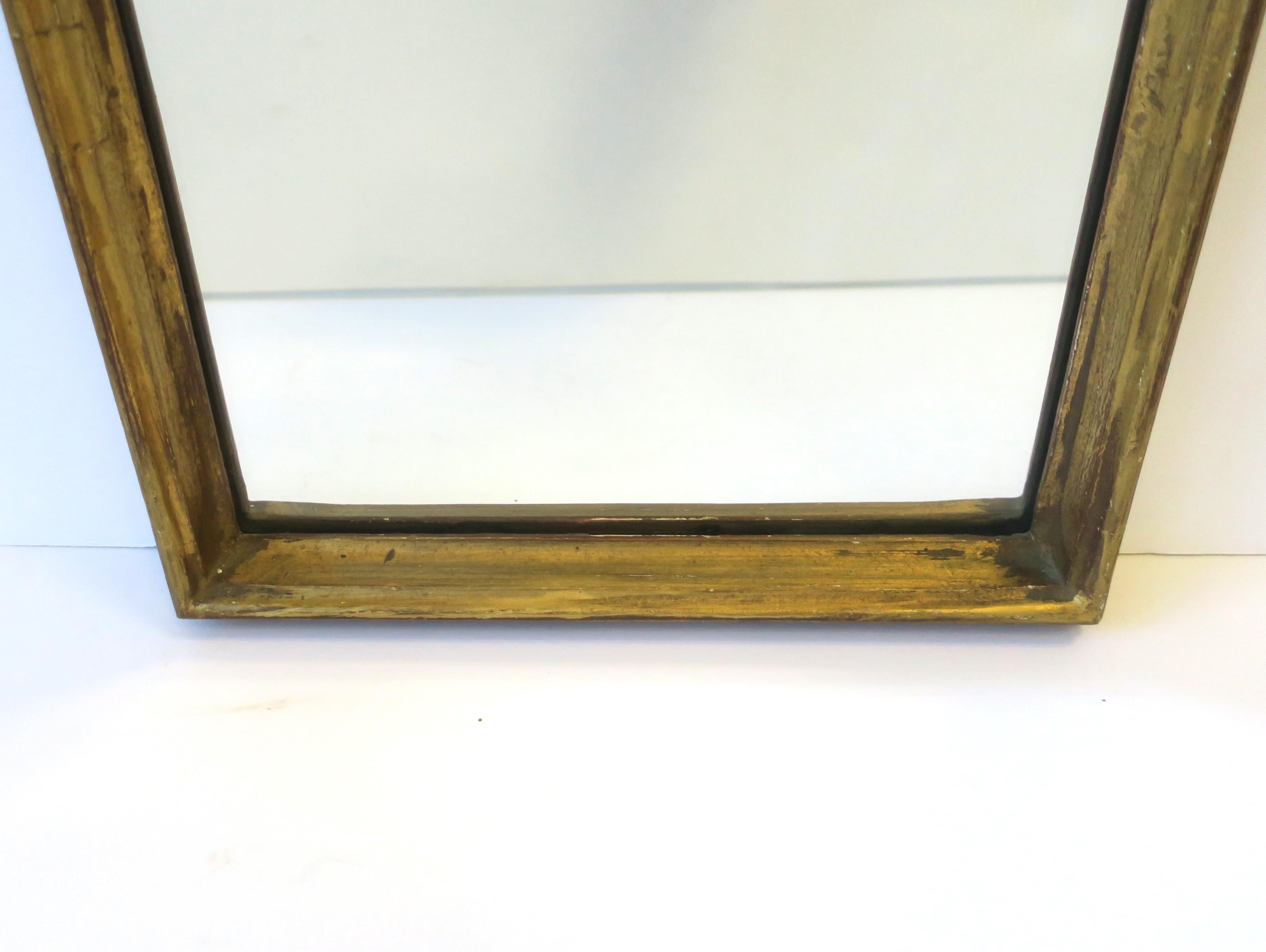 Italian Hall Foyer Vanity Wall Mirror with Gold Giltwood Frame For Sale 8