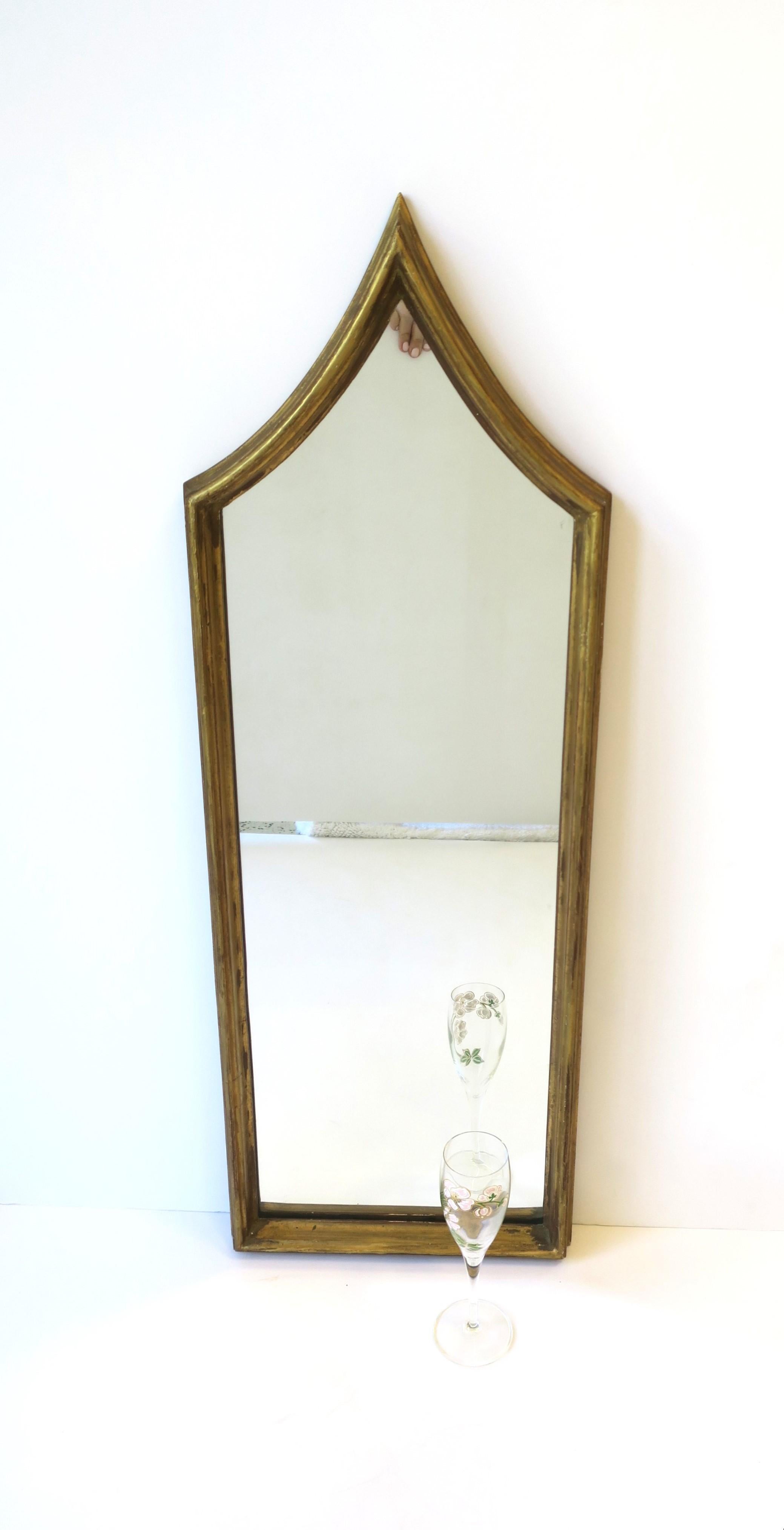 Italian Hall Foyer Vanity Wall Mirror with Gold Giltwood Frame For Sale 2