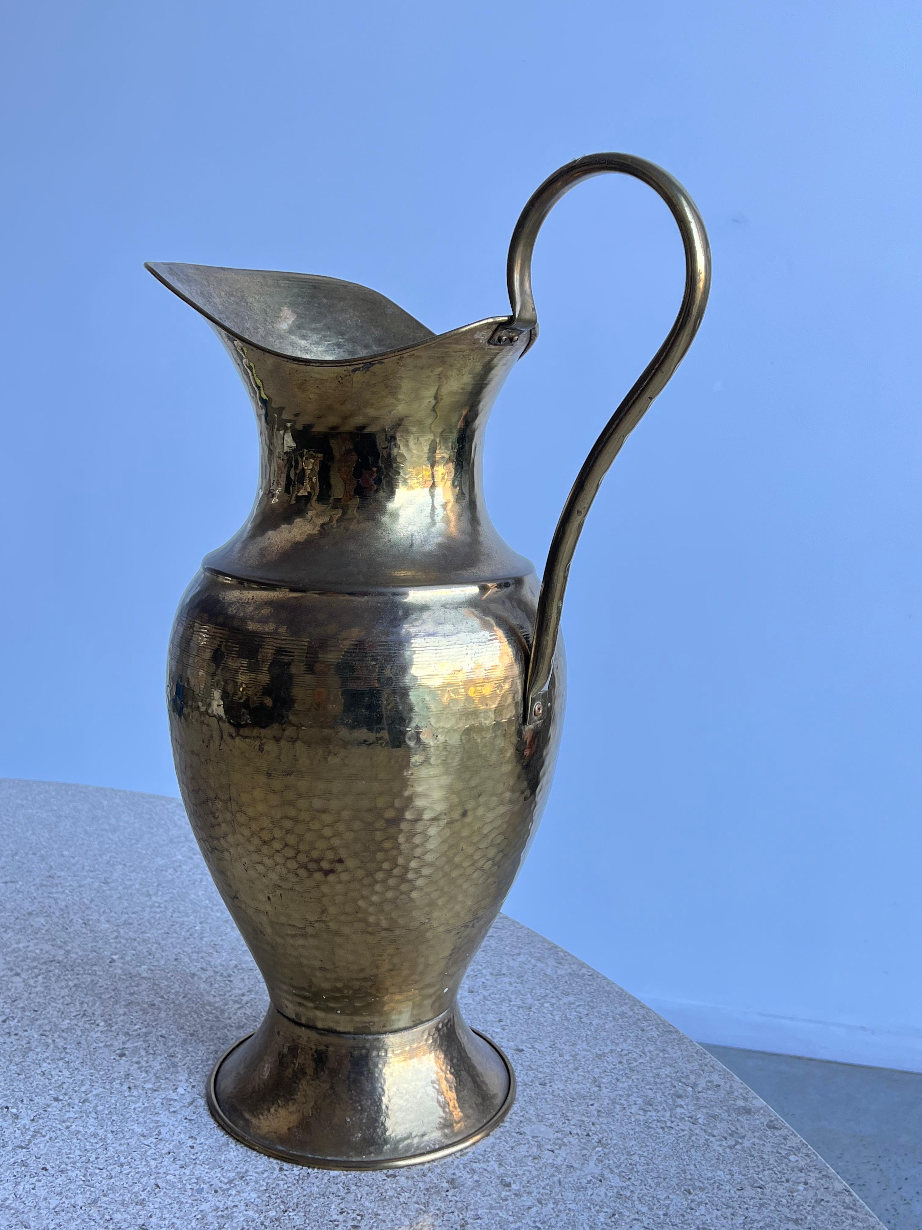 Italian Hammered Brass Large Vase 1940 For Sale 1