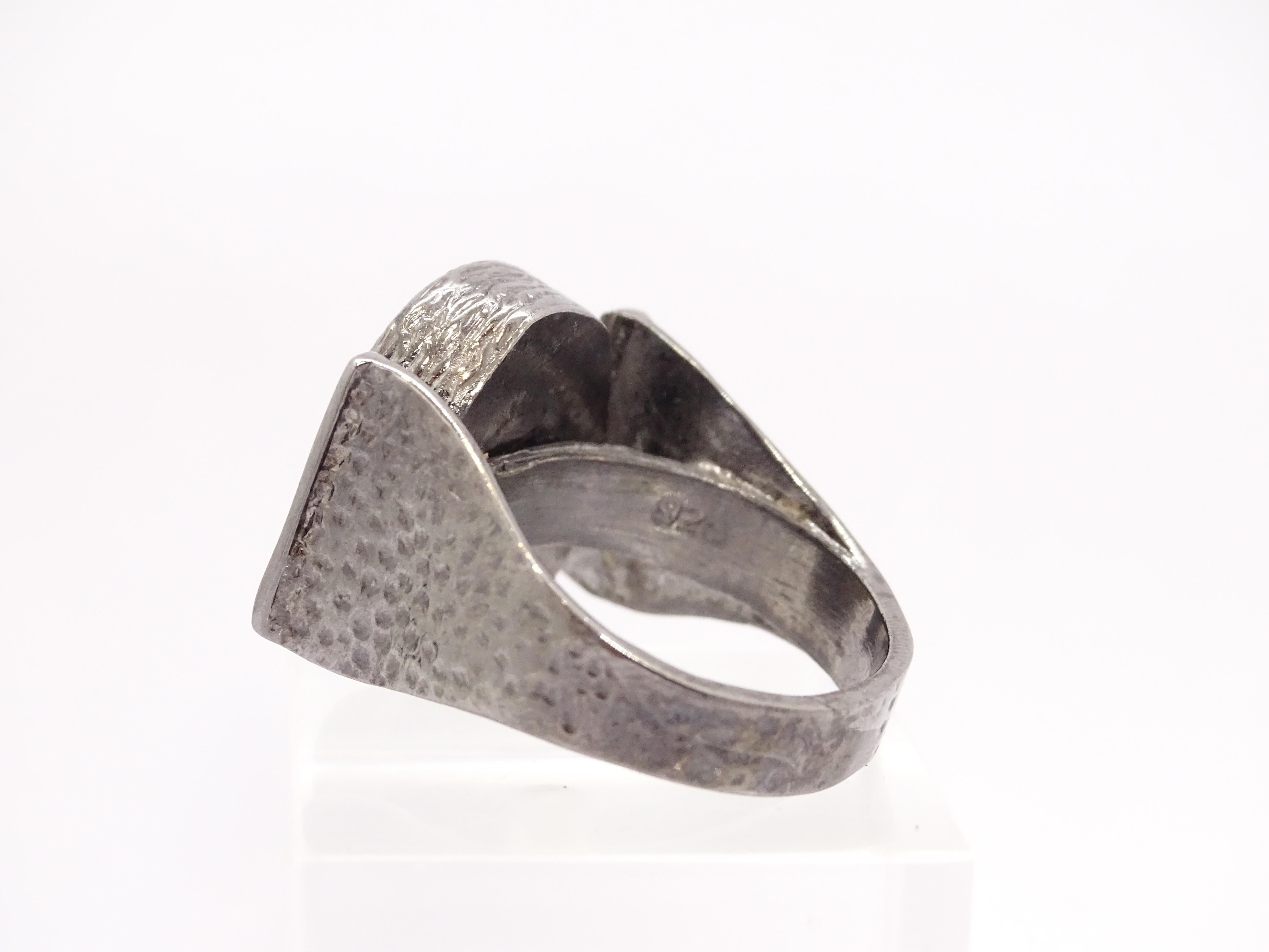 Italian Hammered ring, sterling silver and green agate, 80’s 7