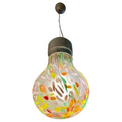 Plafonnier en forme d'ampoule soufflée à la main par Due P, Italie 1980