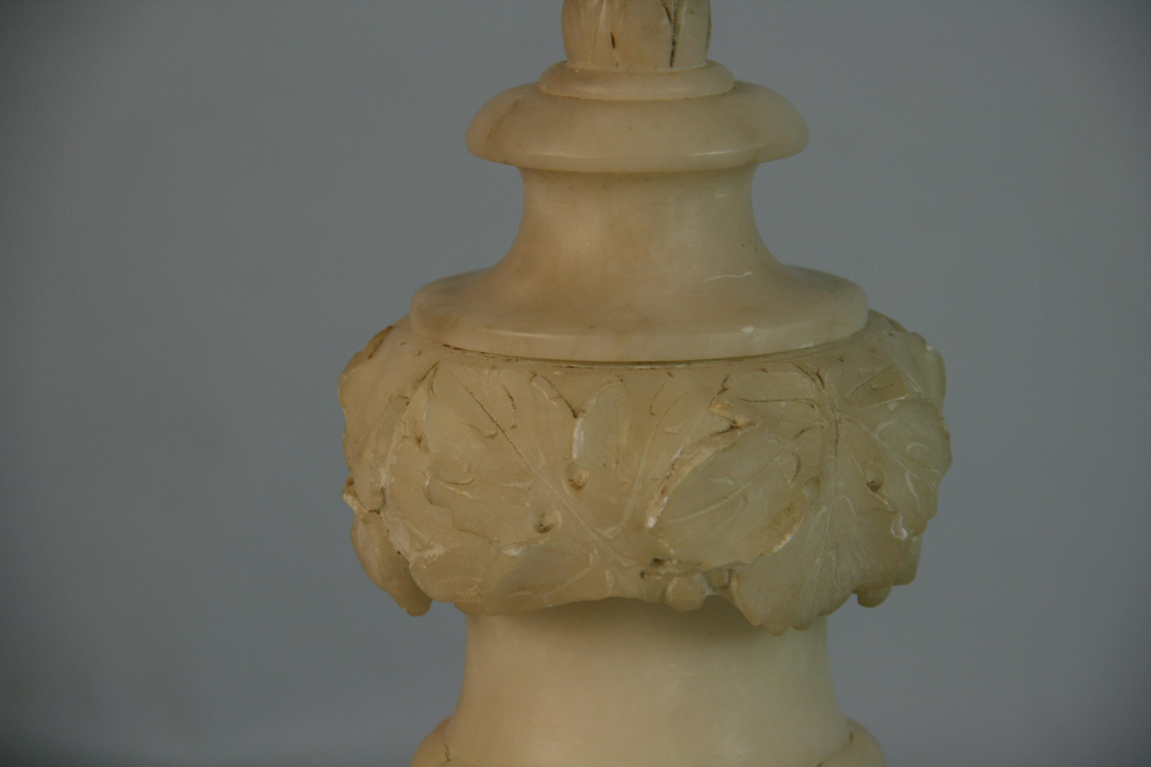 Italian Hand Carved Alabaster Lamp For Sale 2