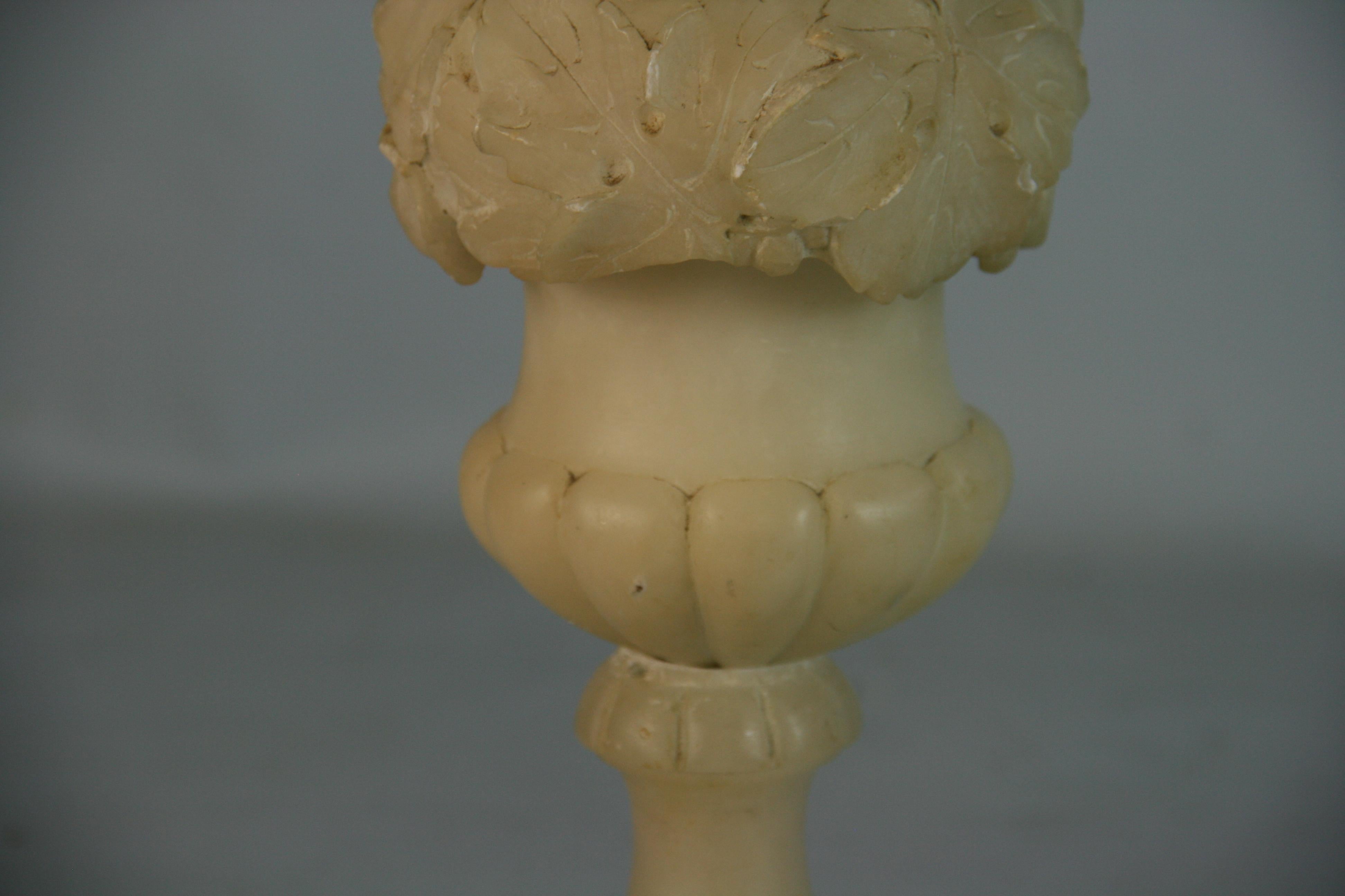 Italian Hand Carved Alabaster Lamp For Sale 3