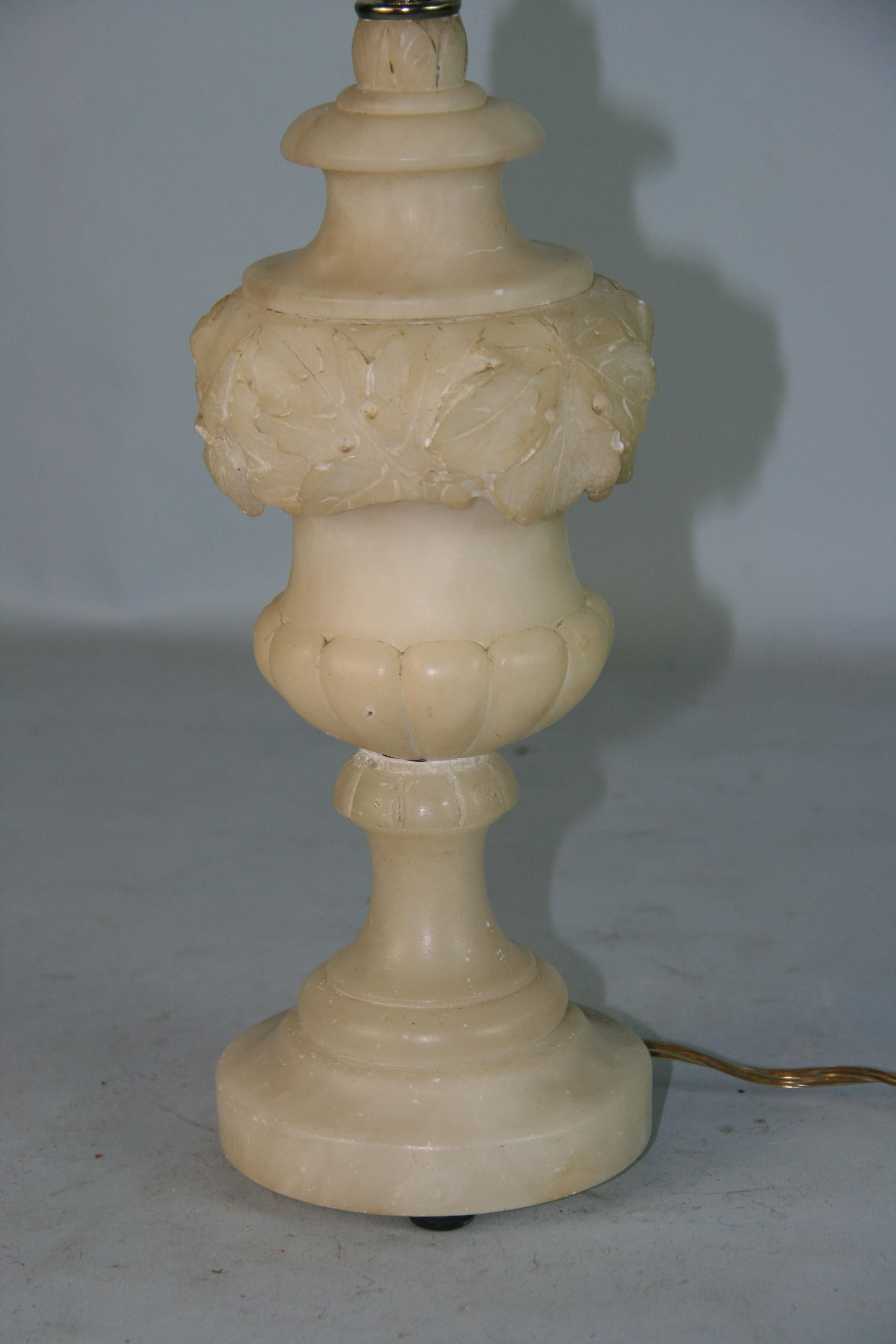 Italian Hand Carved Alabaster Lamp For Sale 4