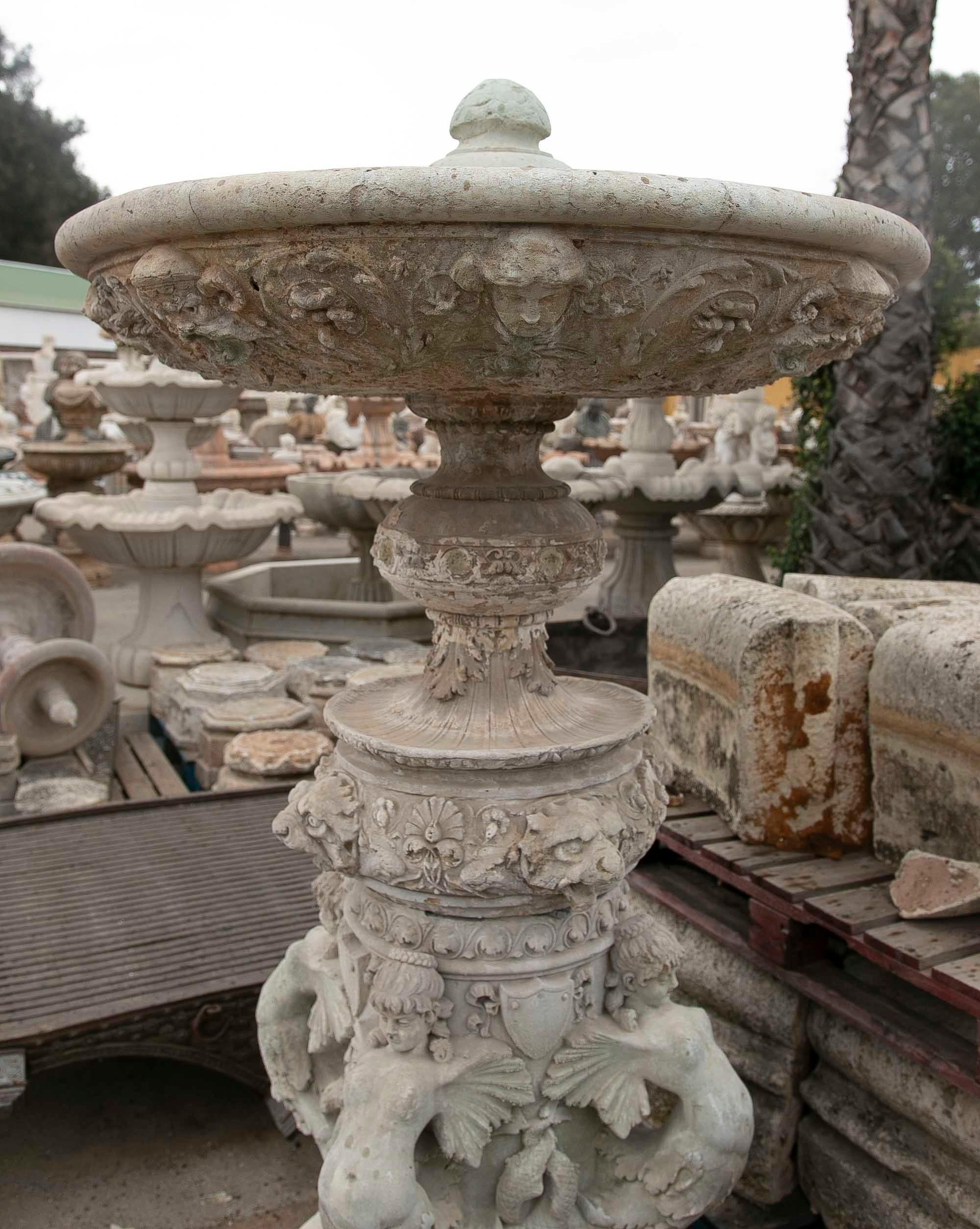 Italian Hand-Carved and Profusely Decorated Stone Centrepiece Fountain  In Good Condition For Sale In Marbella, ES