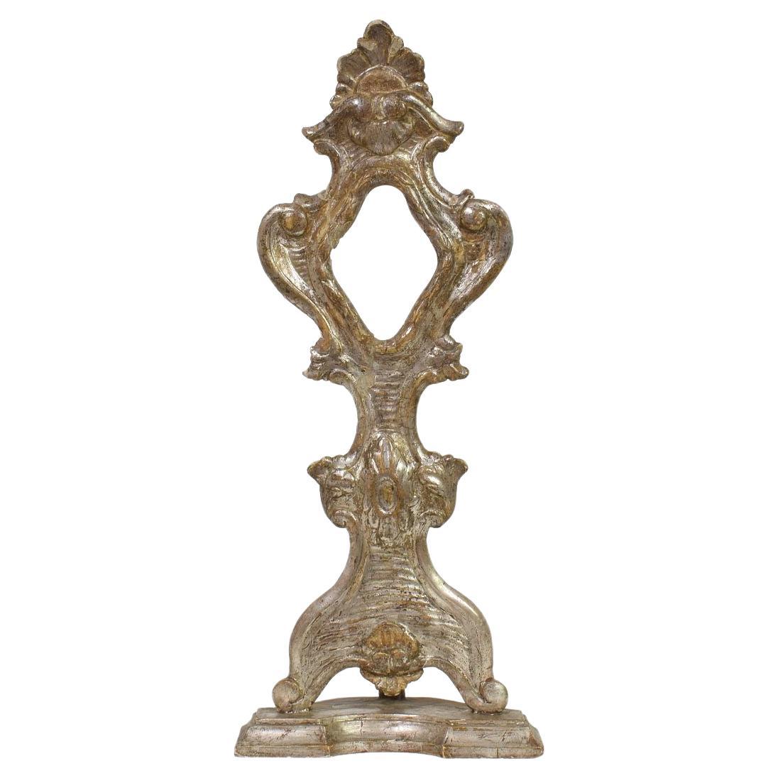 Reliquaire baroque italien en bois sculpté à la main et argenté, vers 1750 en vente