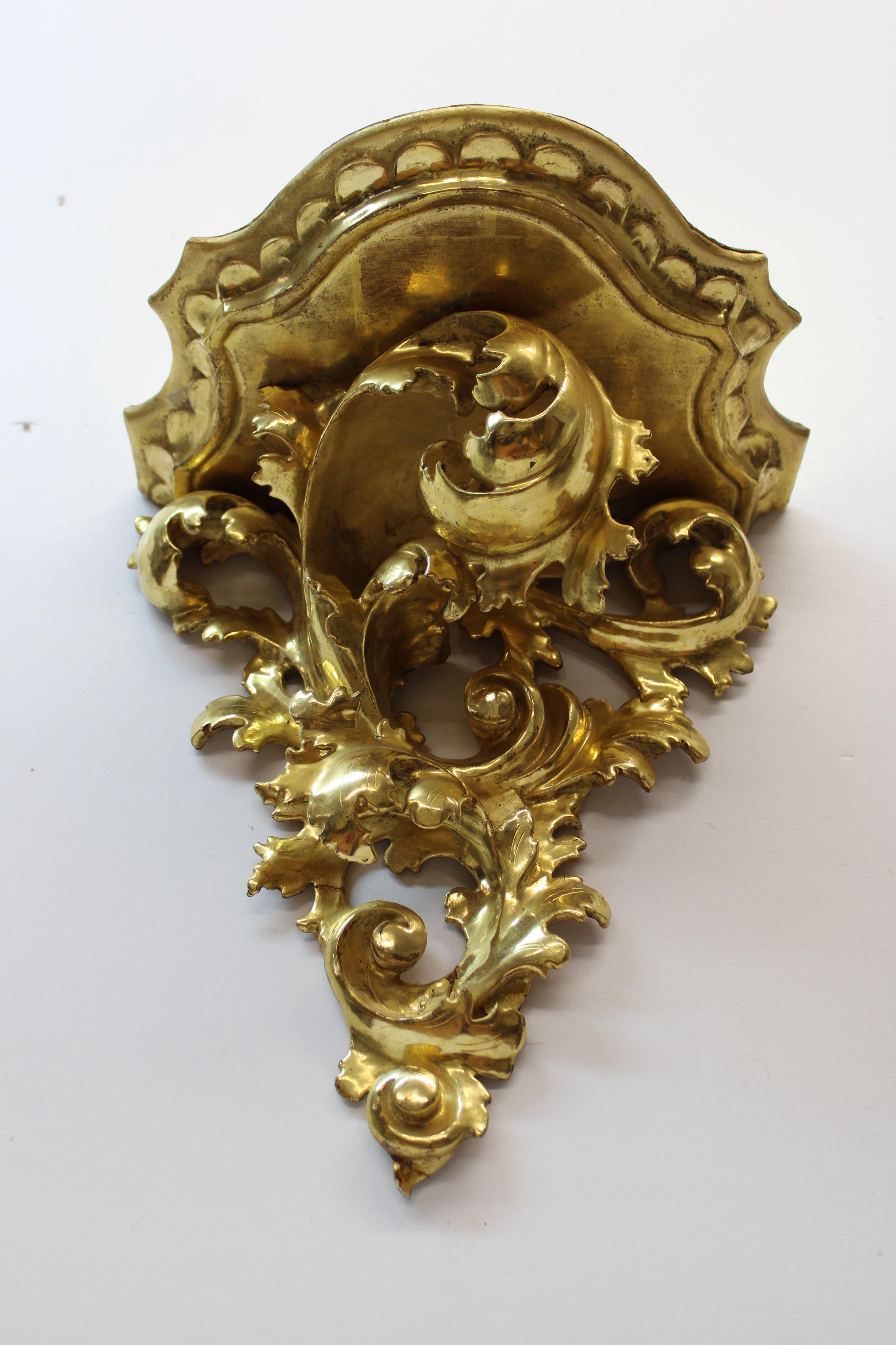 Italian Hand Carved & Gilded Wood Shelf In Good Condition For Sale In San Francisco, CA