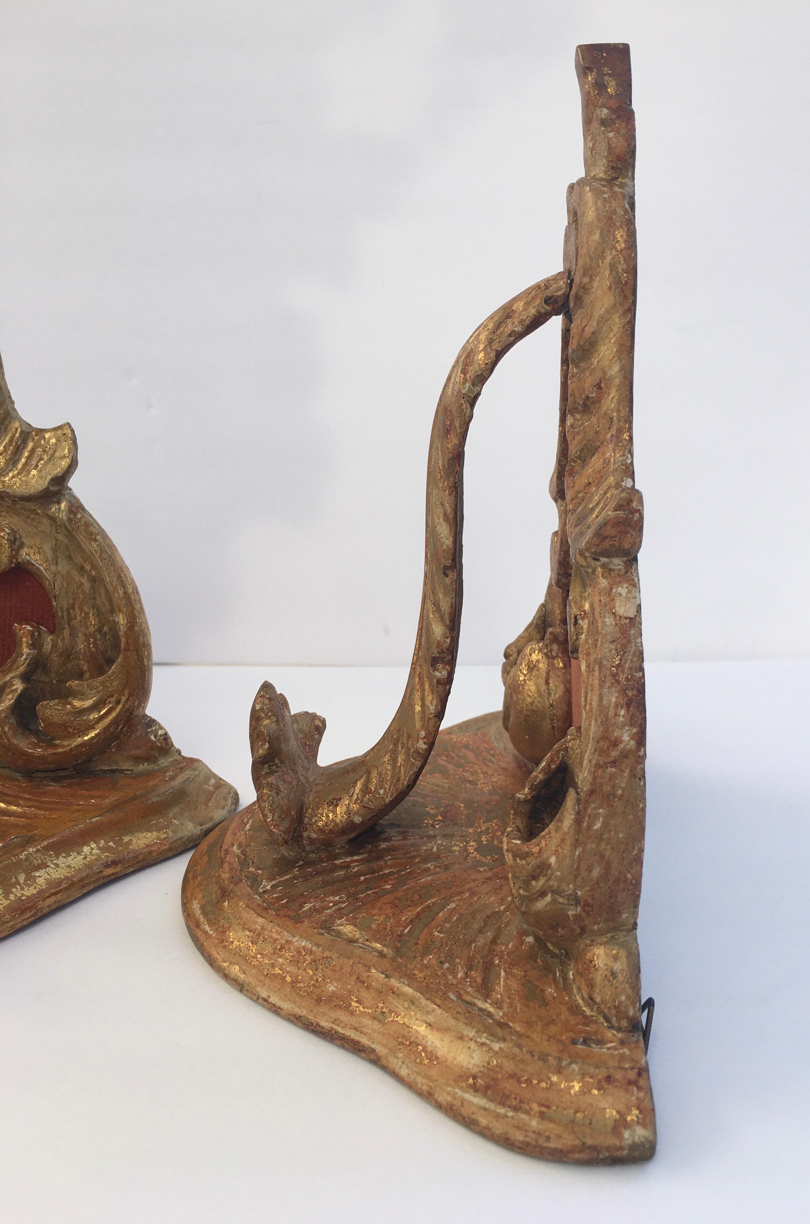 Italian Hand Carved Giltwood Wall Brackets, Pair In Good Condition In Lambertville, NJ