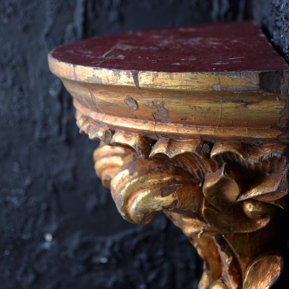 italian corbel shelf