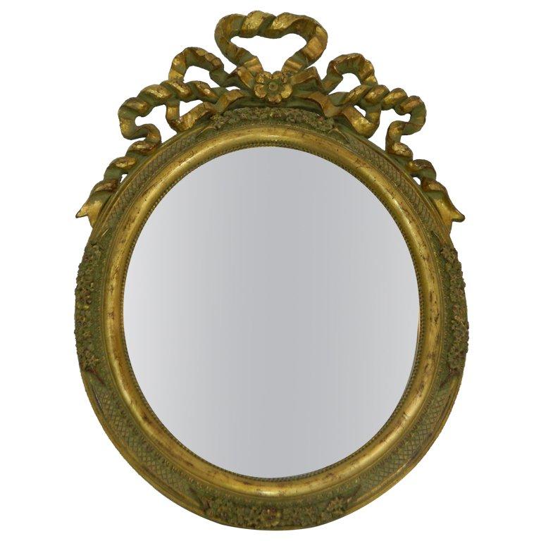Italian Hand-Carved Gold Leaf Oval Vanity Mirror, 20th Century For Sale