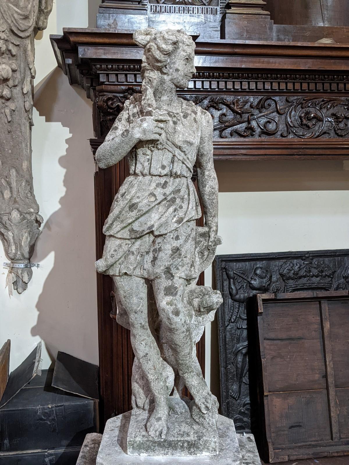 This beautiful hand carved limestone statue origins from Italy, circa 1880.

The Chapiteau base is from 18th century.