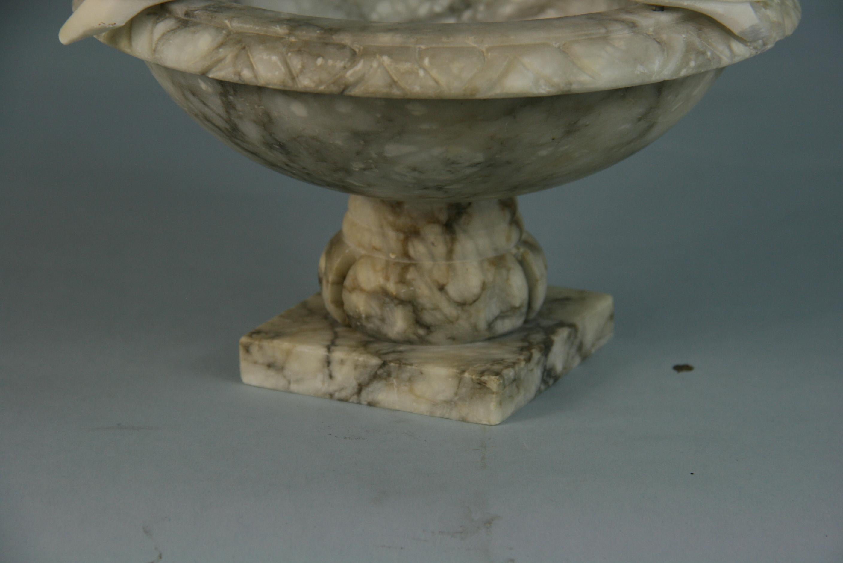 Mid-20th Century Italian Hand Carved Marble Garden Bird Bath /Feeder