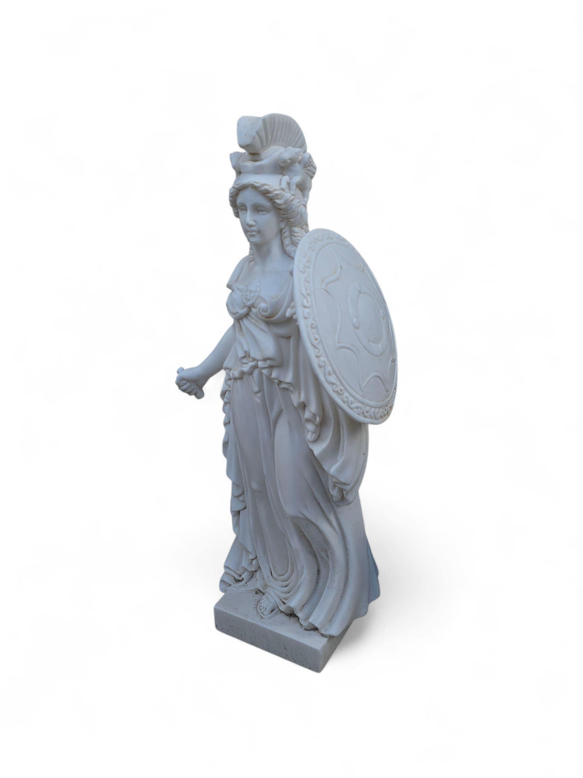 Escultura italiana de Atenea Minerva tallada a mano en mármol, Siglo XX en Bueno estado para la venta en Madrid, ES