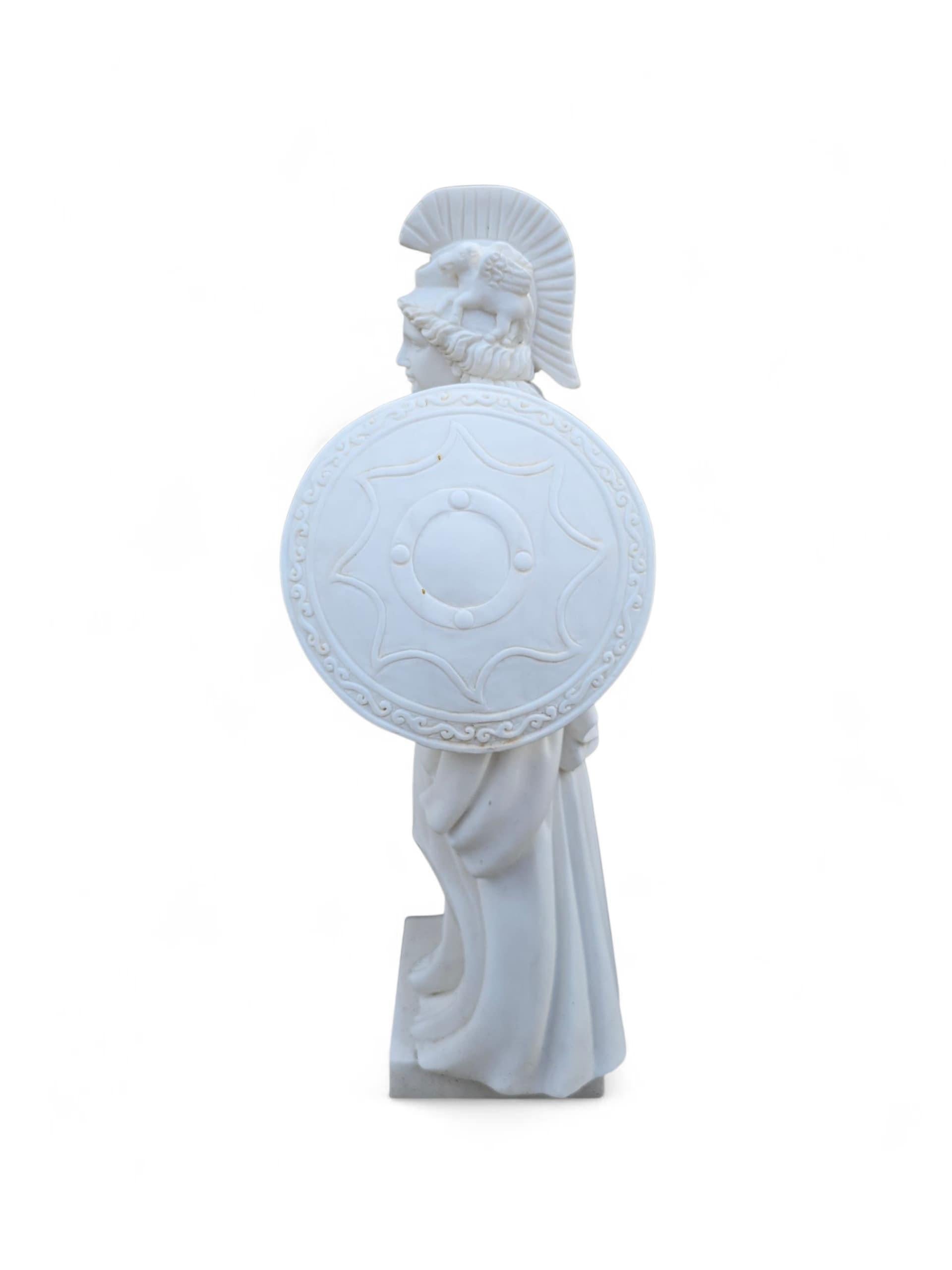 Escultura italiana de Atenea Minerva tallada a mano en mármol, Siglo XX finales del siglo XX en venta