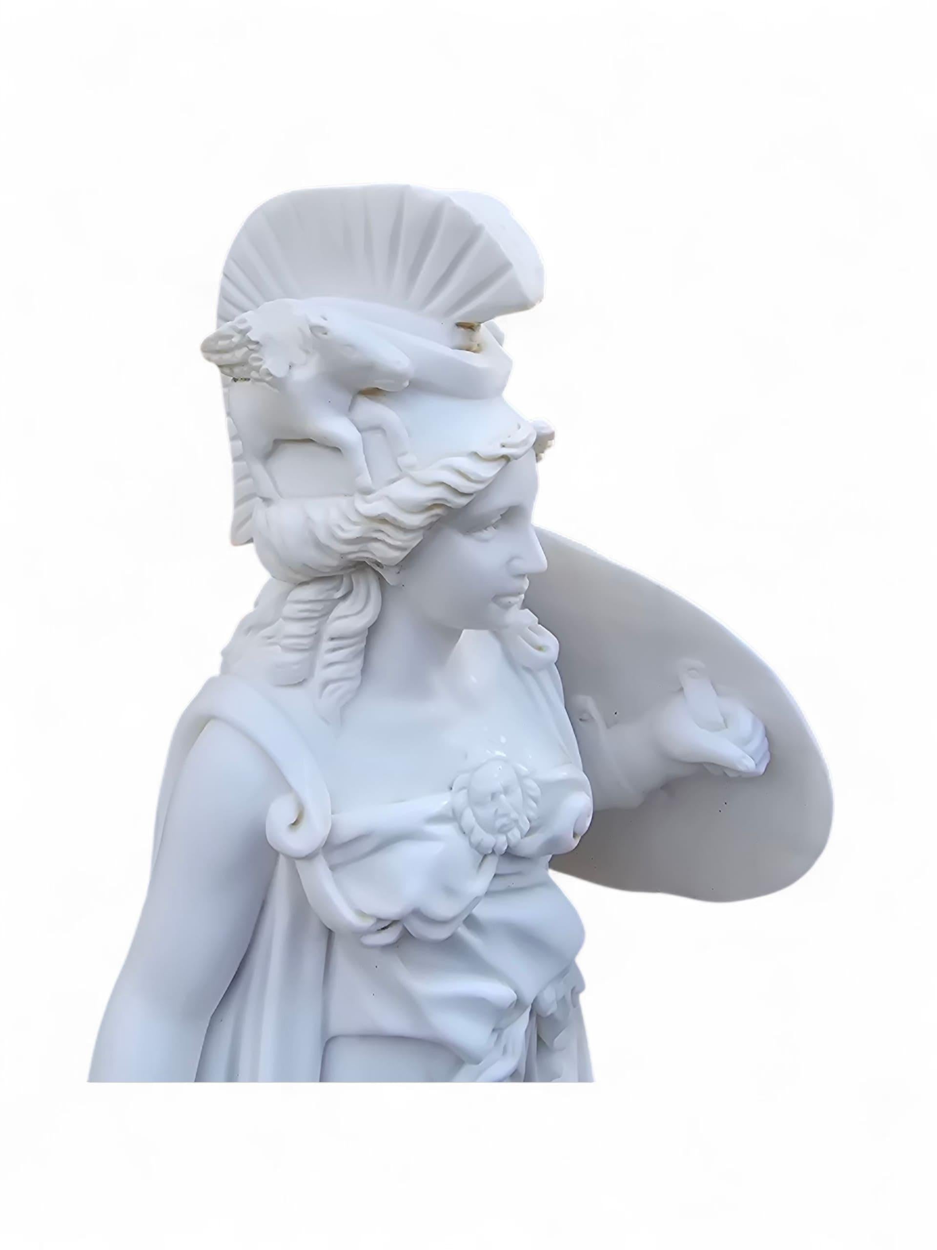Escultura italiana de Atenea Minerva tallada a mano en mármol, Siglo XX en venta 2