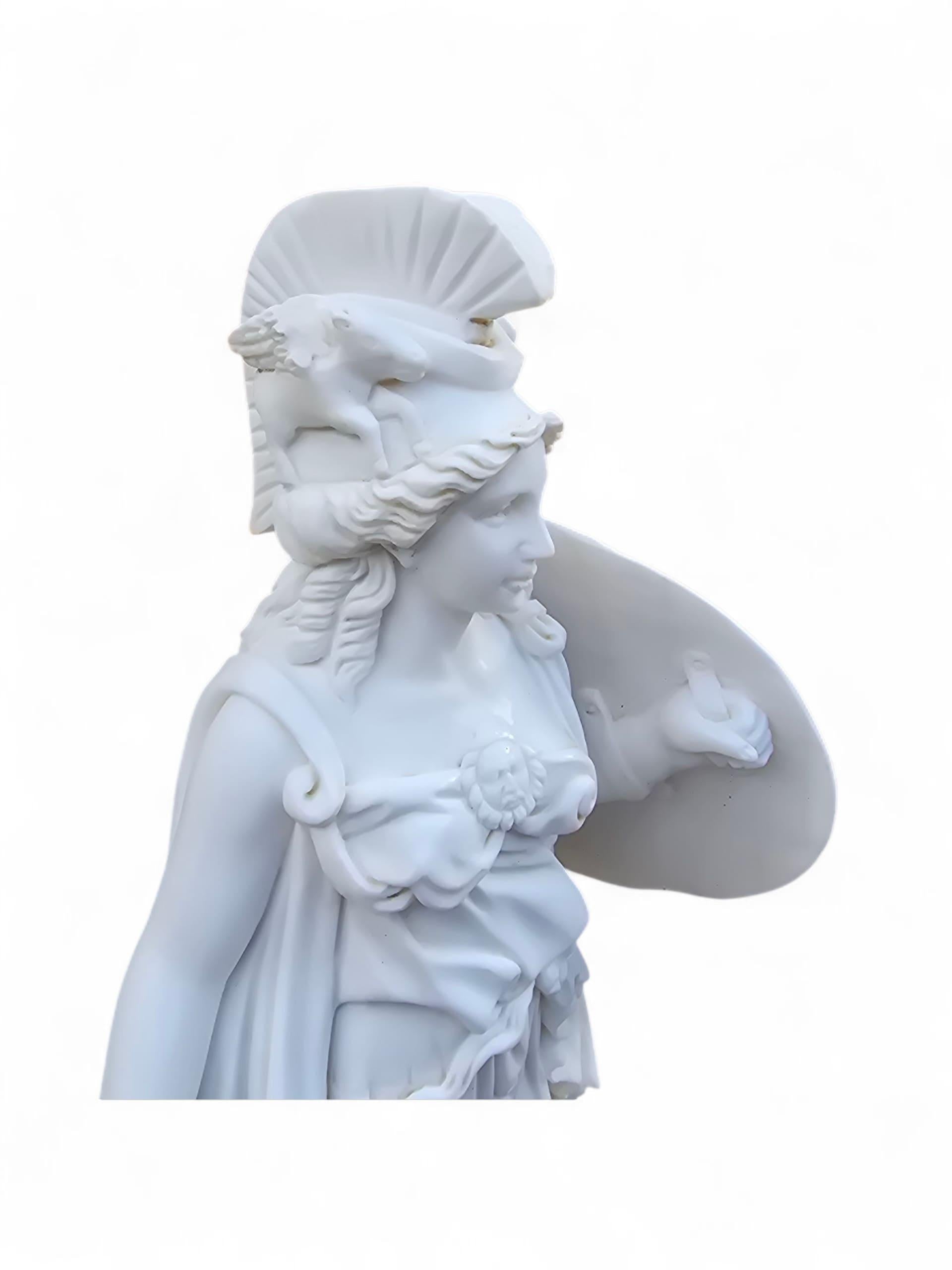 Escultura italiana de Atenea Minerva tallada a mano en mármol, Siglo XX en venta 3