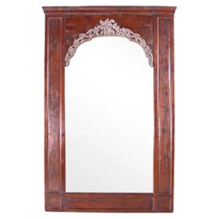 Miroir de sol italien en noyer peuplier sculpté à la main, corniche florale, A Silver