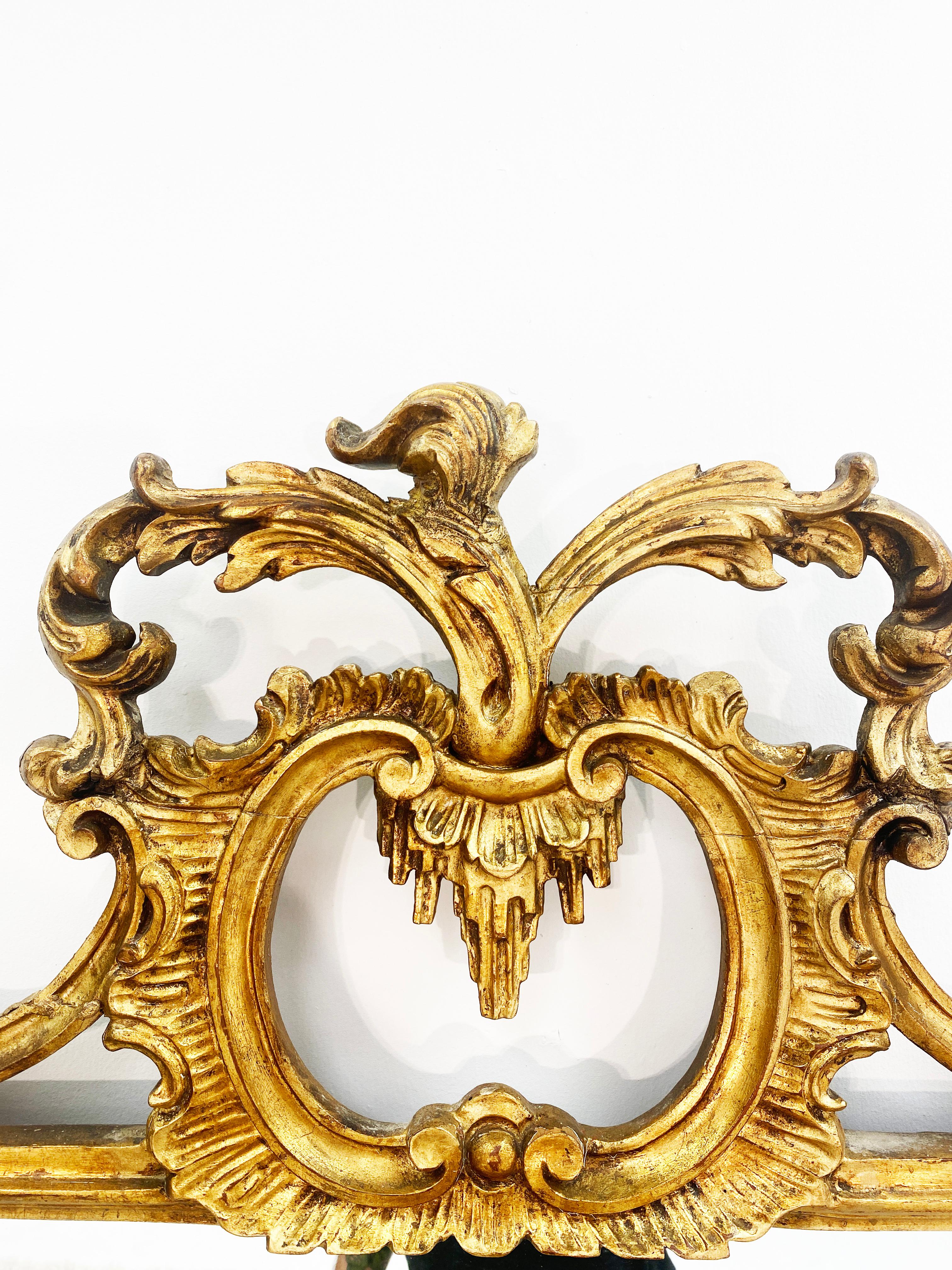 Italian Hand Carved Rococo Giltwood Looking Glass Mirror In Good Condition In Nashville, TN