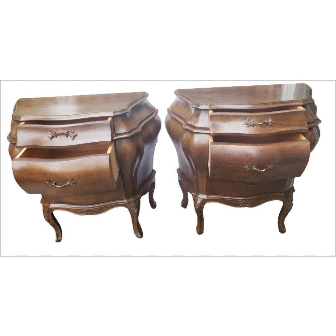 Italian Hand Carved Walnut Bombe Chests Nightstands, a Pair For Sale 3