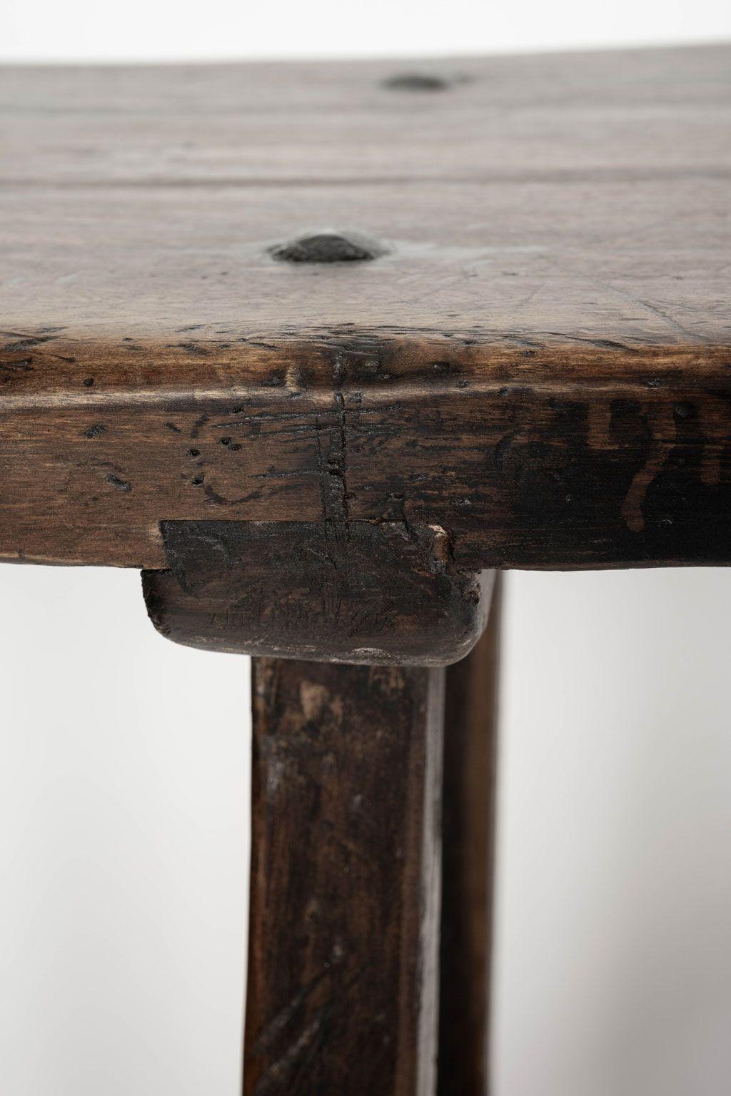Italian Hand-Carved Walnut Console In Good Condition For Sale In Houston, TX