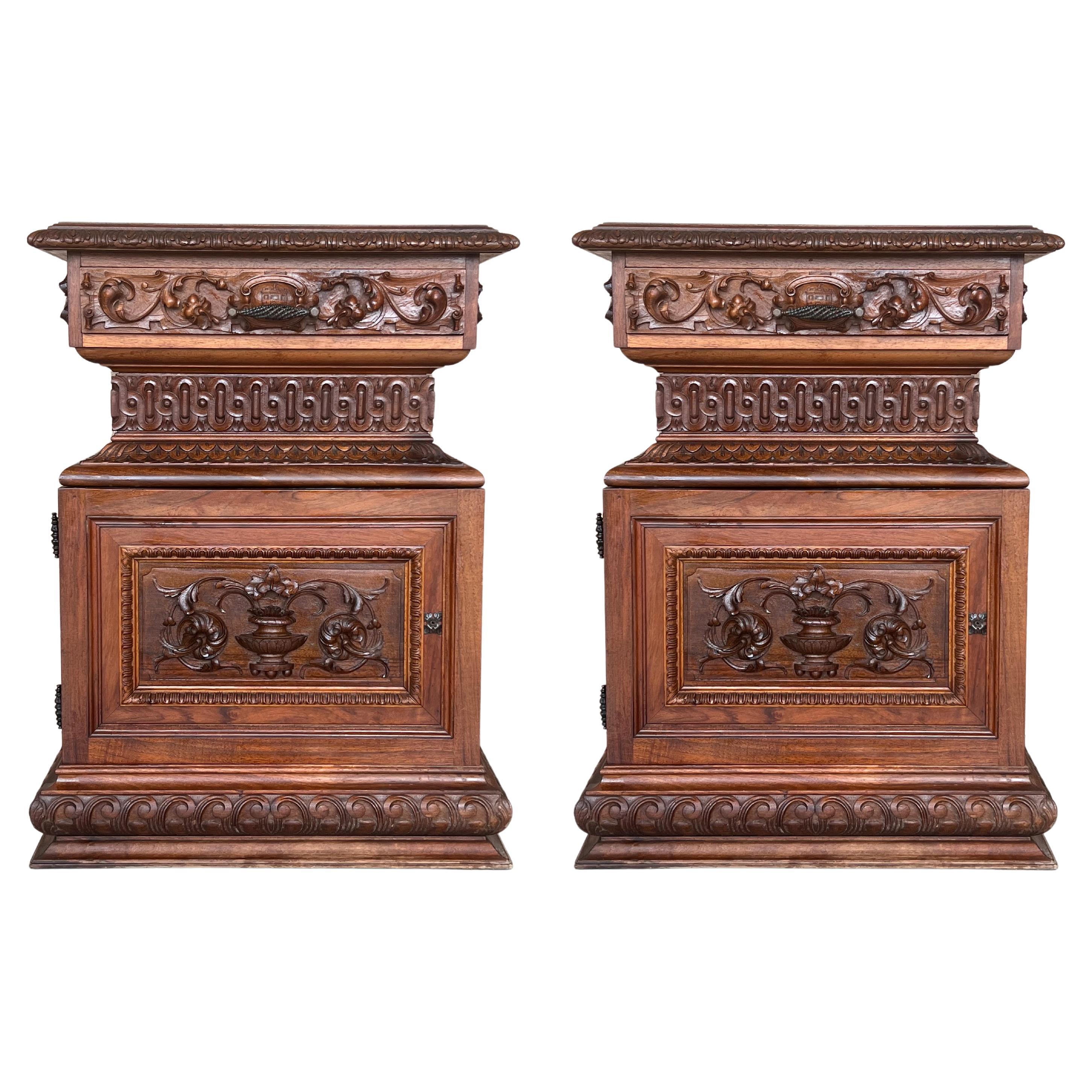 Italian Hand Carved Walnut Monumental Nightstands 19th Century with Drawer 