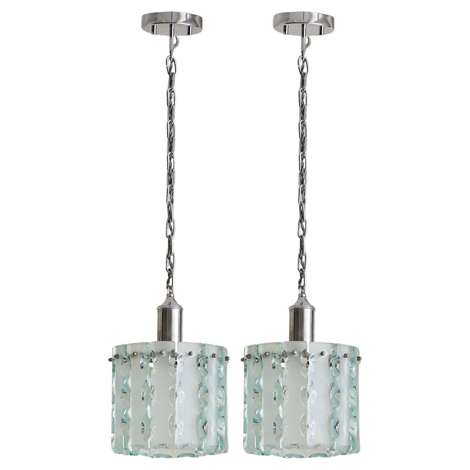 Italian Hand-Chiseled Glass Pendant Attributed Fontana Arte, 1960s - 2 Available in vendita