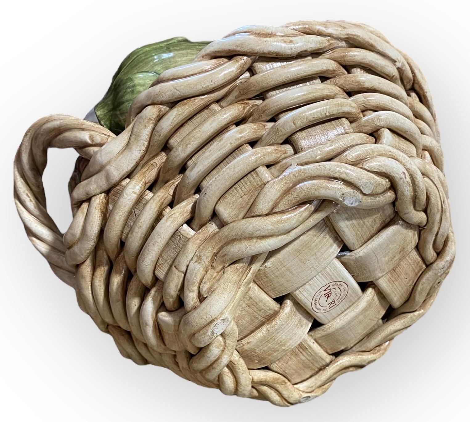Cesta de cerámica tejida artesanal italiana de alcachofas siglo XX en venta