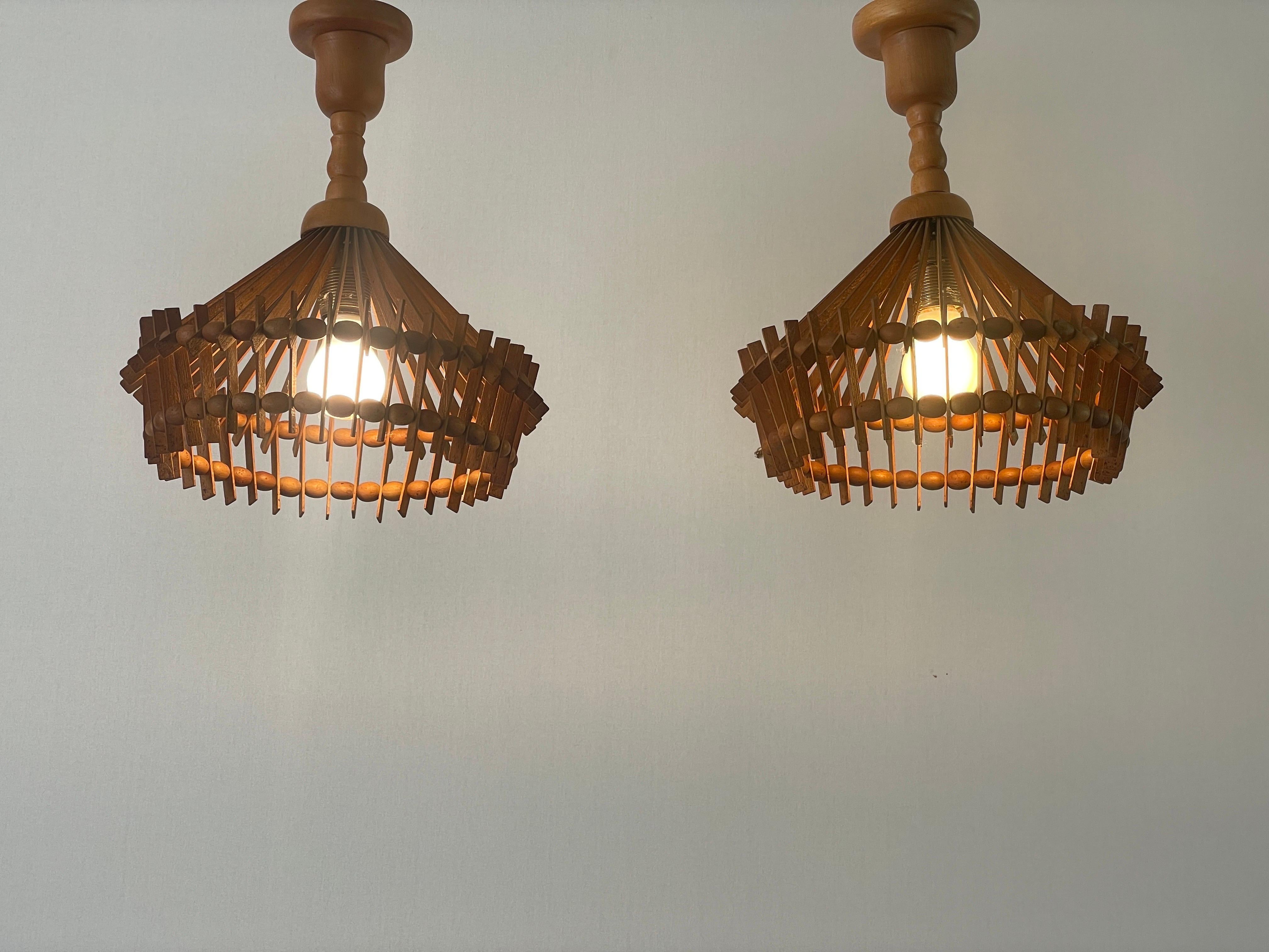 Paire de lampes suspendues en Wood Wood, 1960, Italie en vente 7