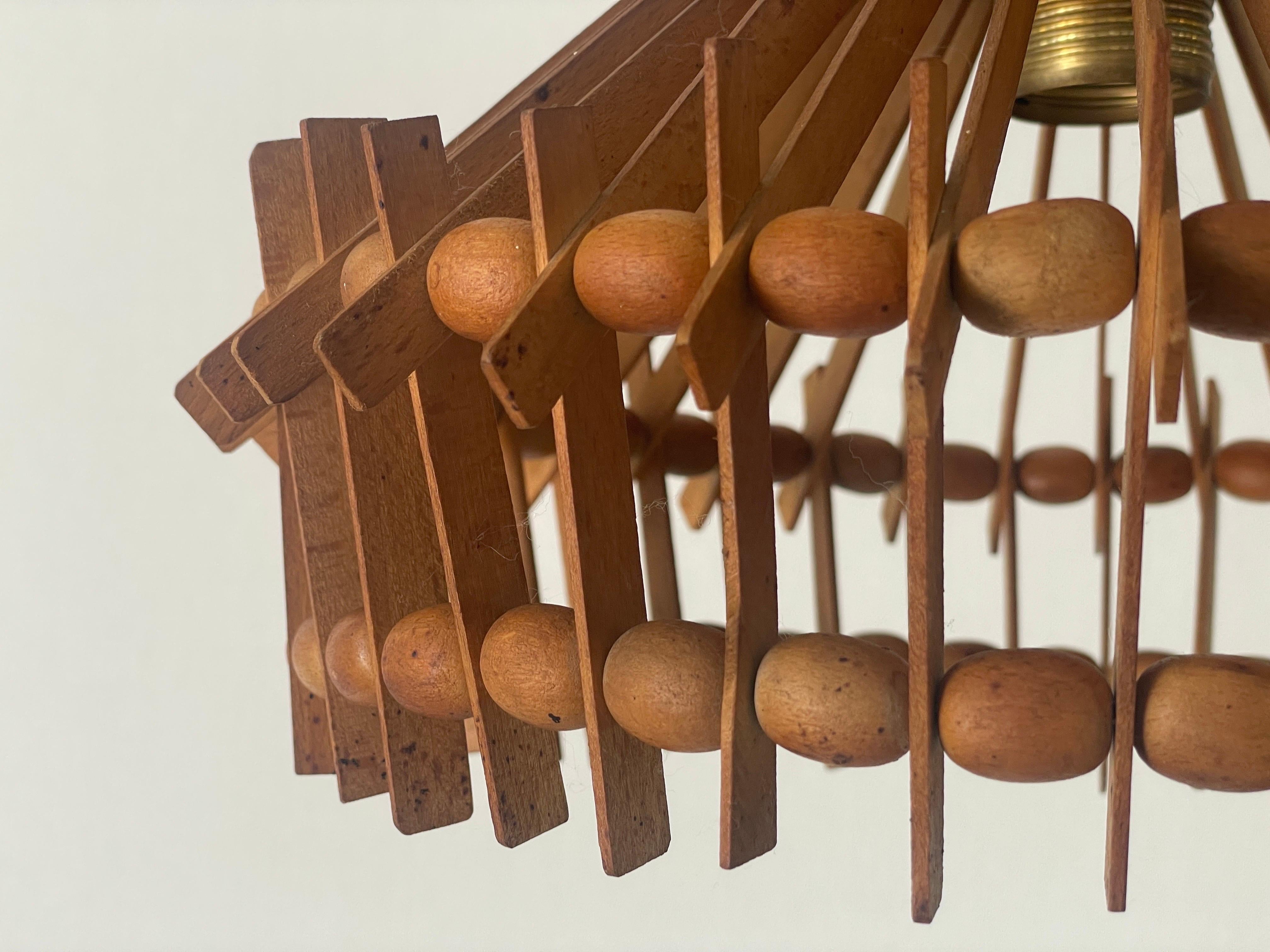 Bois Paire de lampes suspendues en Wood Wood, 1960, Italie en vente