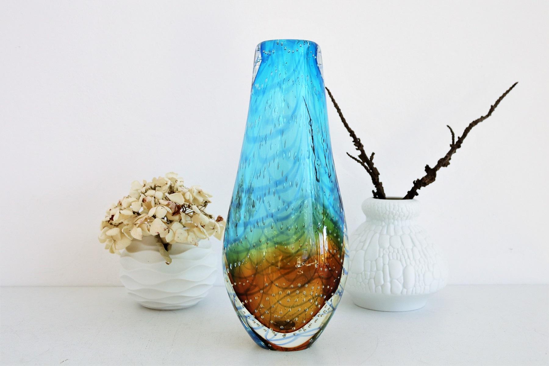 Italian Hand-Crafted Sommerso Murano Glass Flower Vase 8