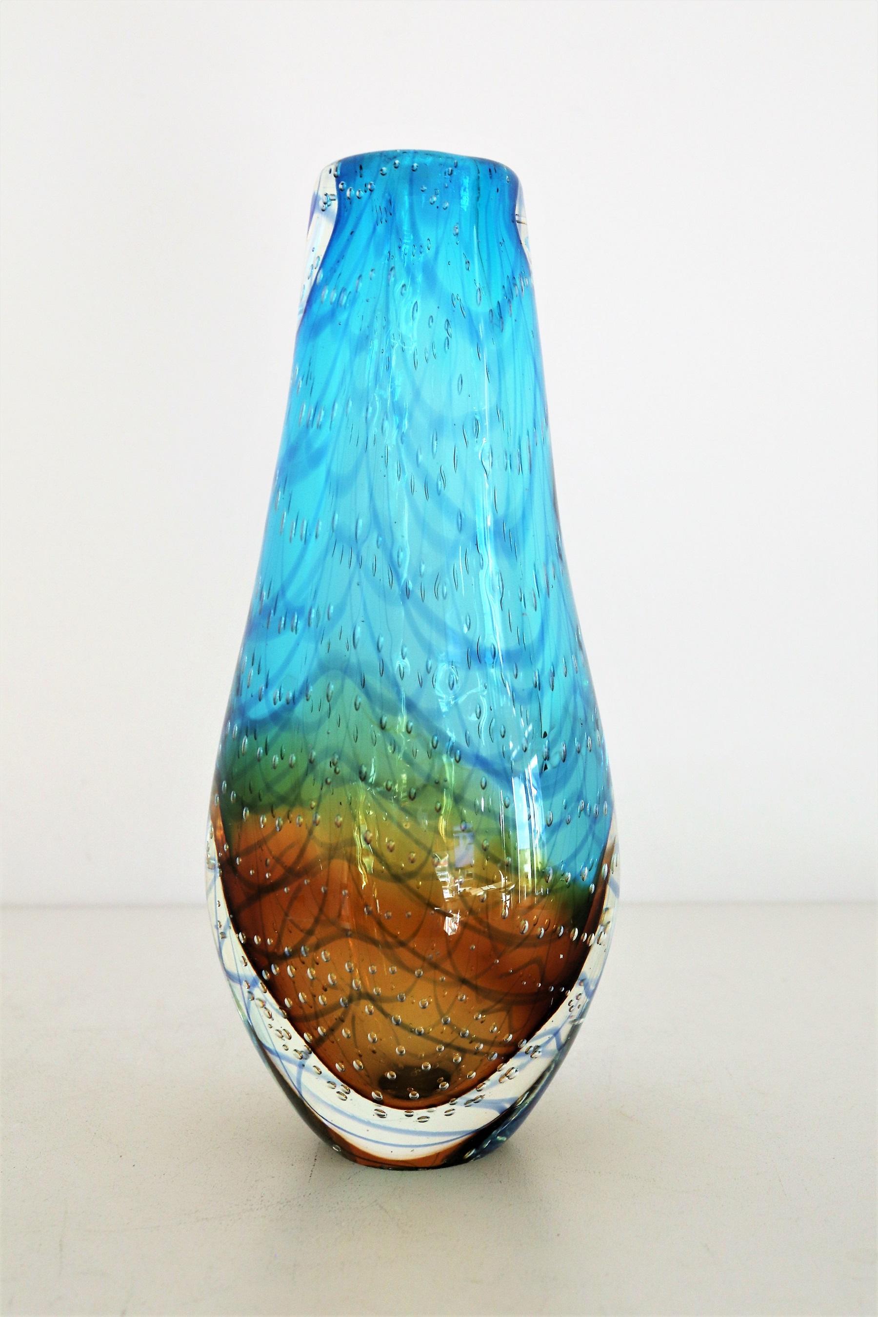 Italian Hand-Crafted Sommerso Murano Glass Flower Vase In Good Condition In Morazzone, Varese