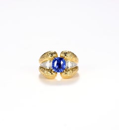 Italian Hand-engraved 18k Gold GRS Certified 3ct NO Heat Sapphire Cocktail Ring