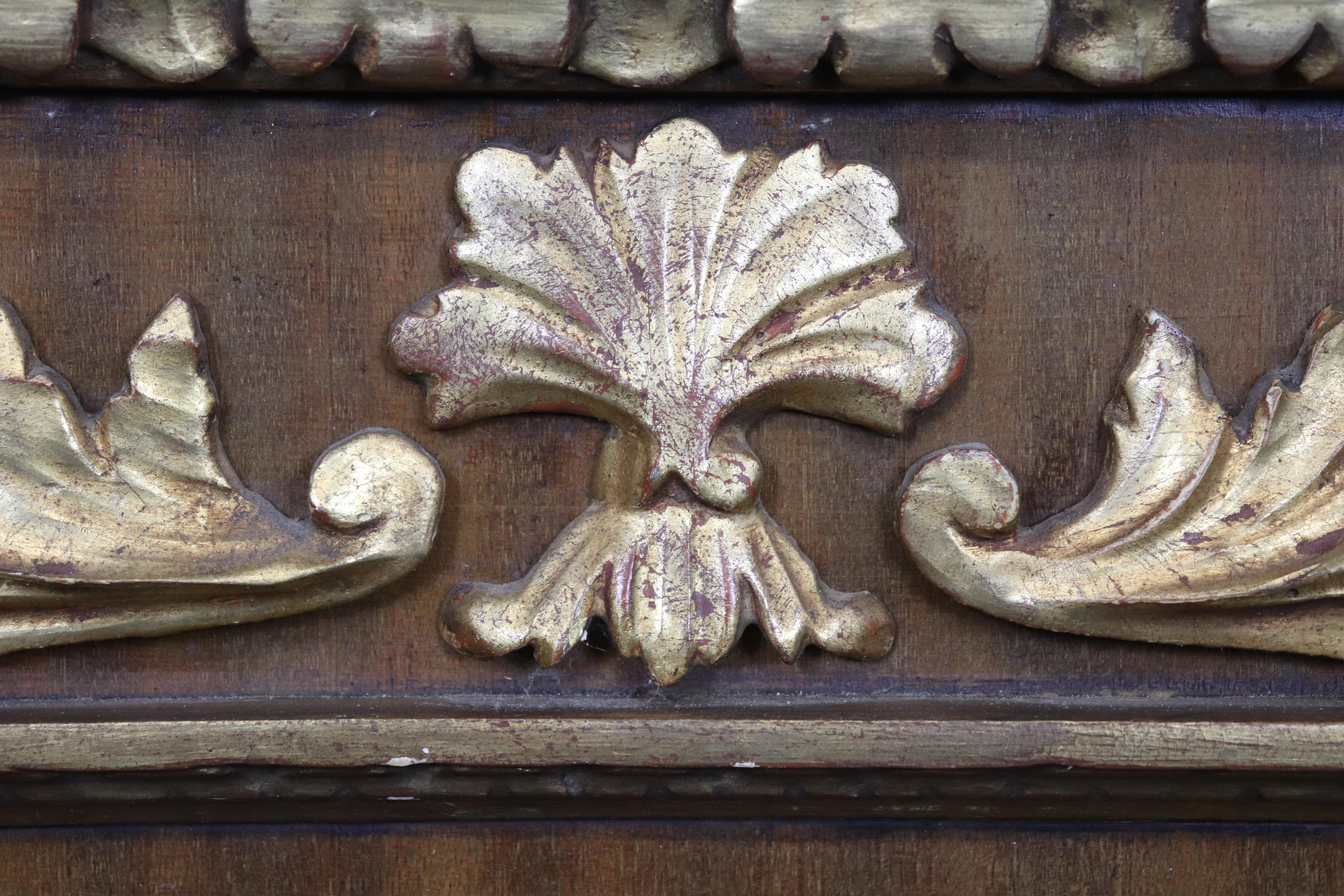 Milieu du XXe siècle Miroir à aigle américain de style fédéral, fait à la main par des Italiens, style Feders  Frères en vente
