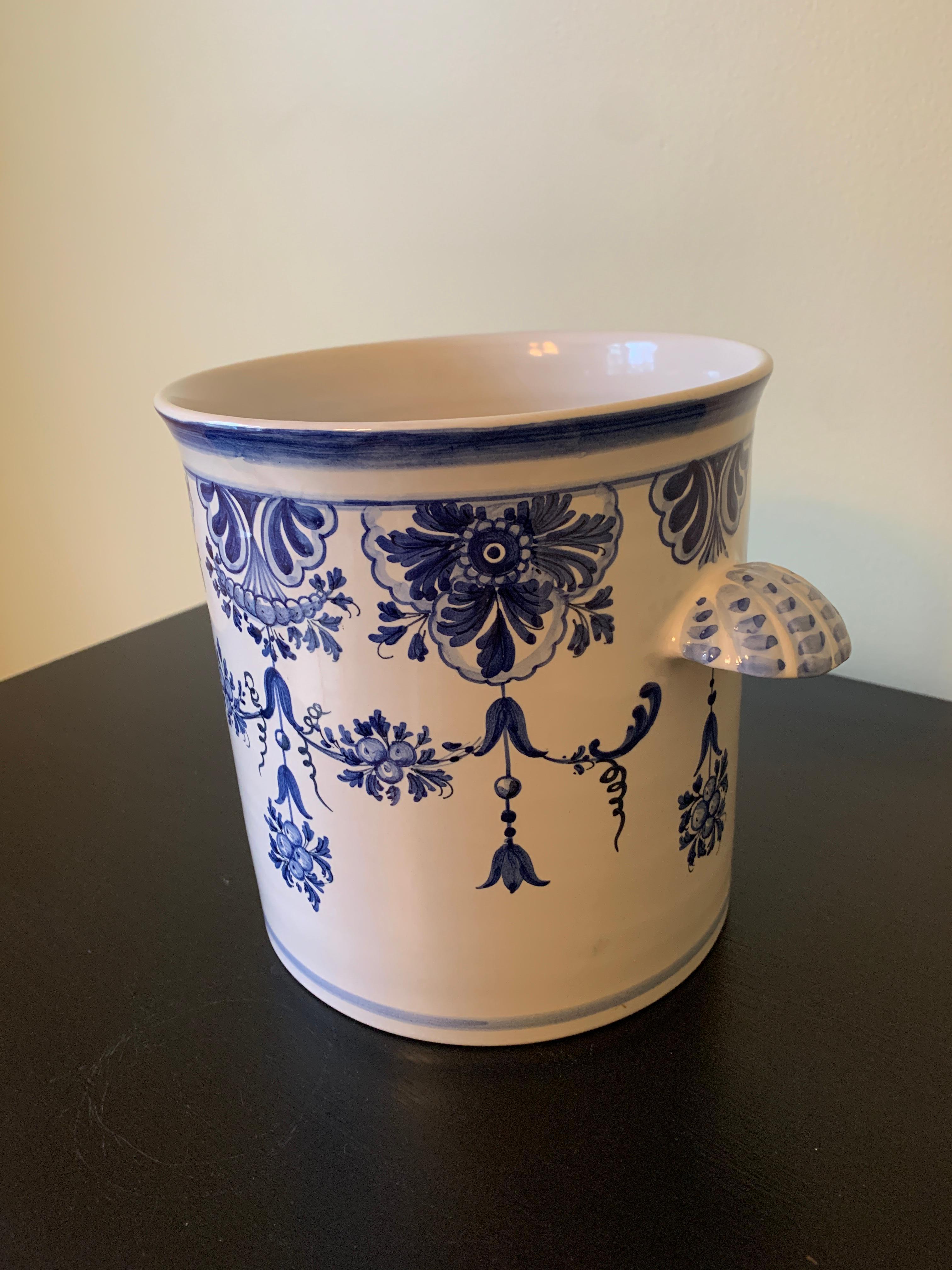 Neoclassical Italian Hand Painted Blue and White Porcelain Ice Bucket For Sale