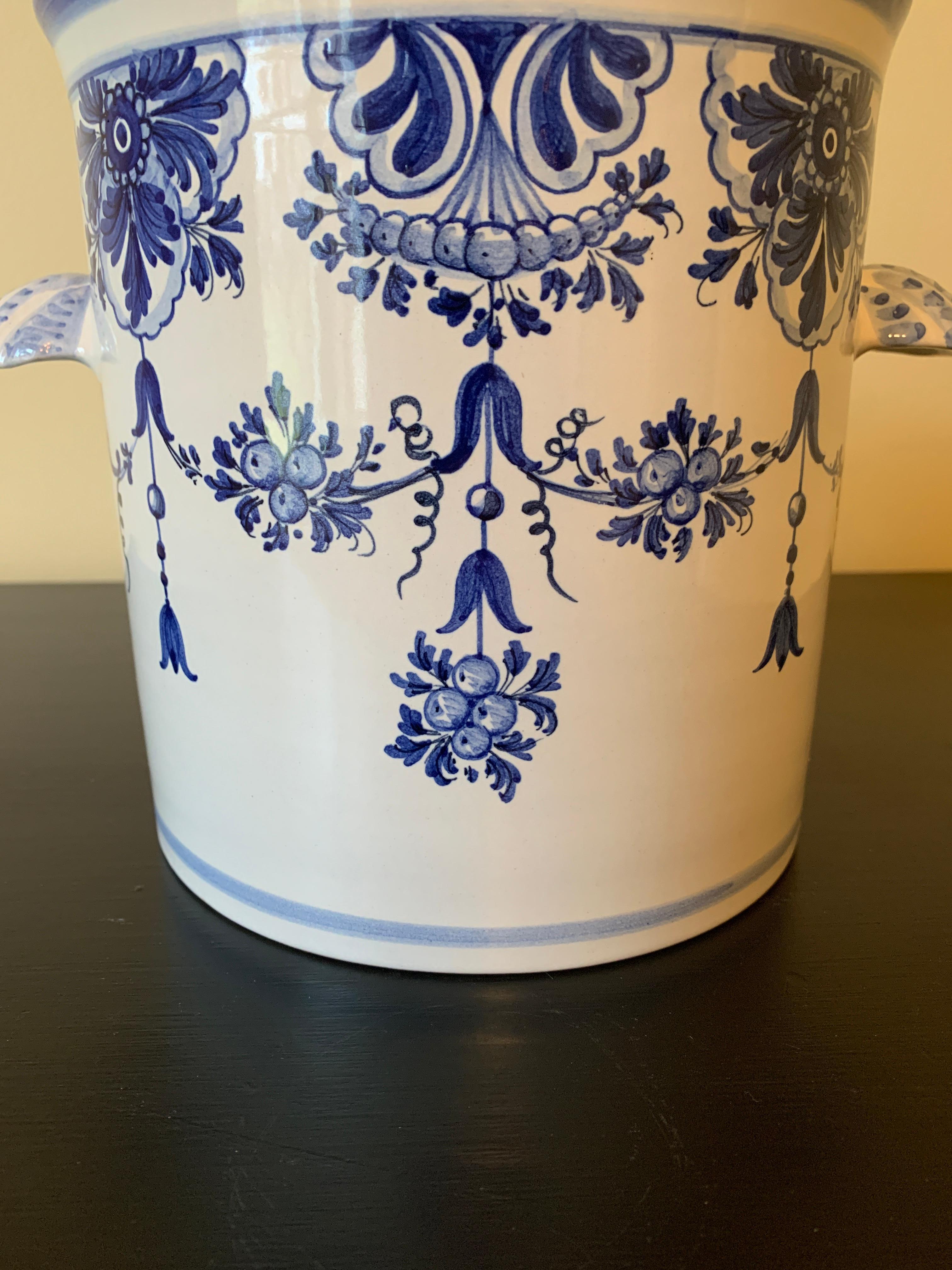 Italian Hand Painted Blue and White Porcelain Ice Bucket For Sale 1