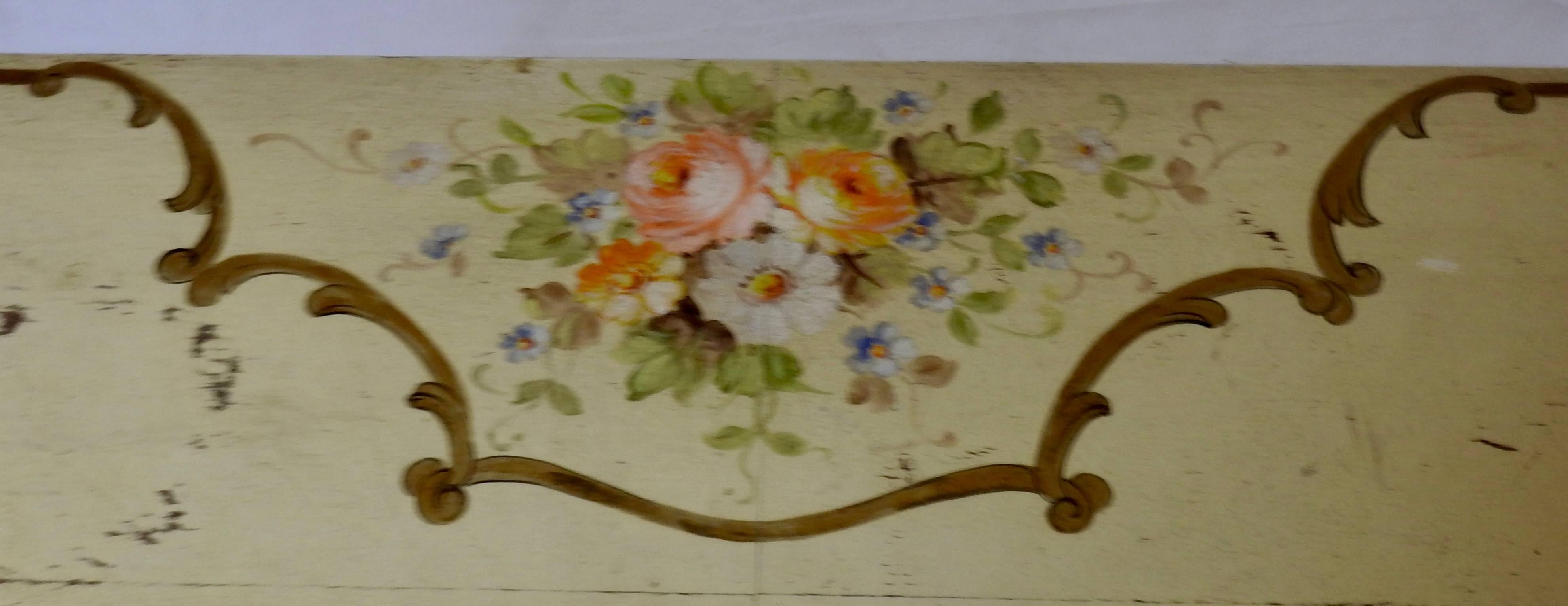 Italian Hand Painted Console Table In Good Condition For Sale In Cookeville, TN