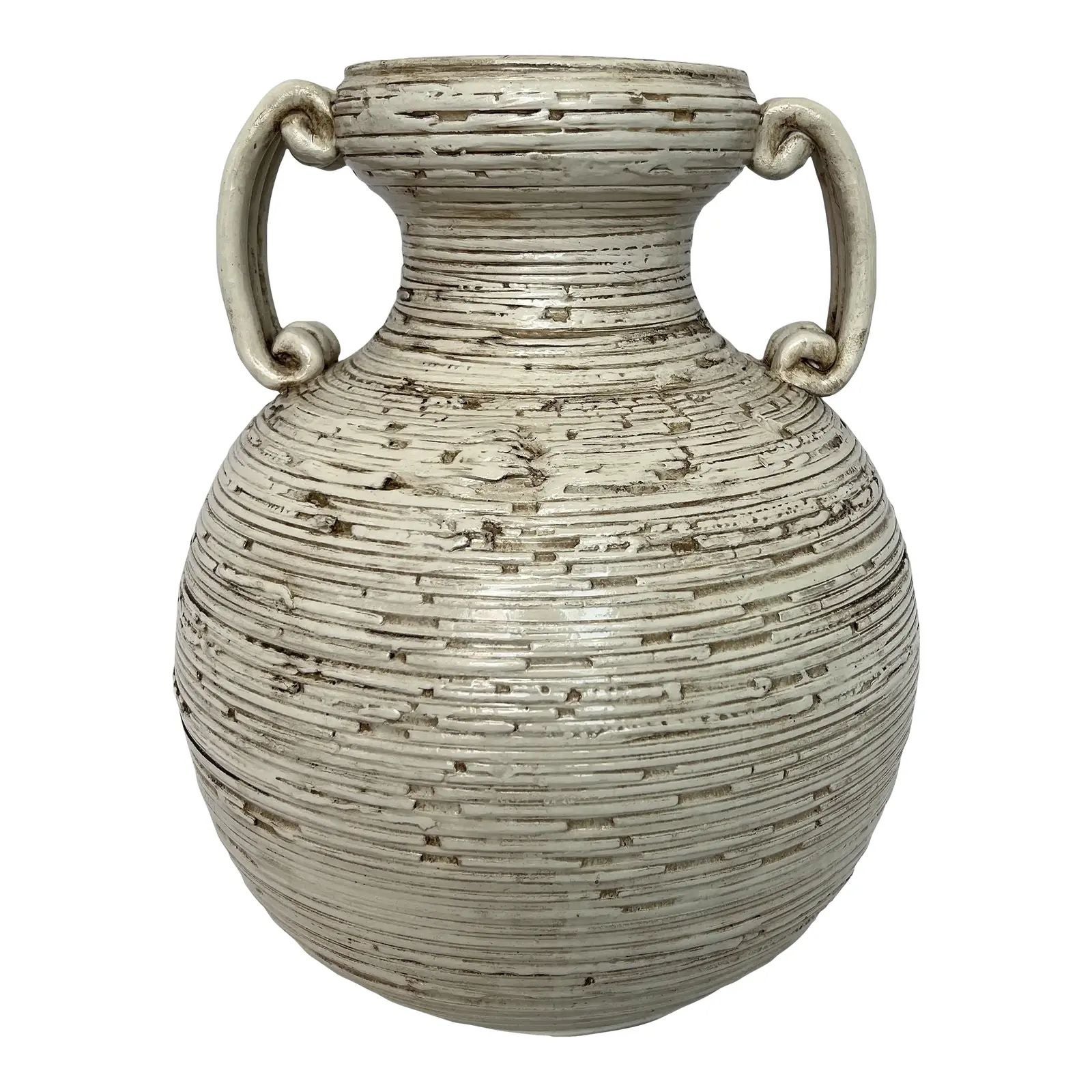 Vaso italiano in ceramica color crema dipinto a mano con due manici, pezzo d'arte classico in vendita