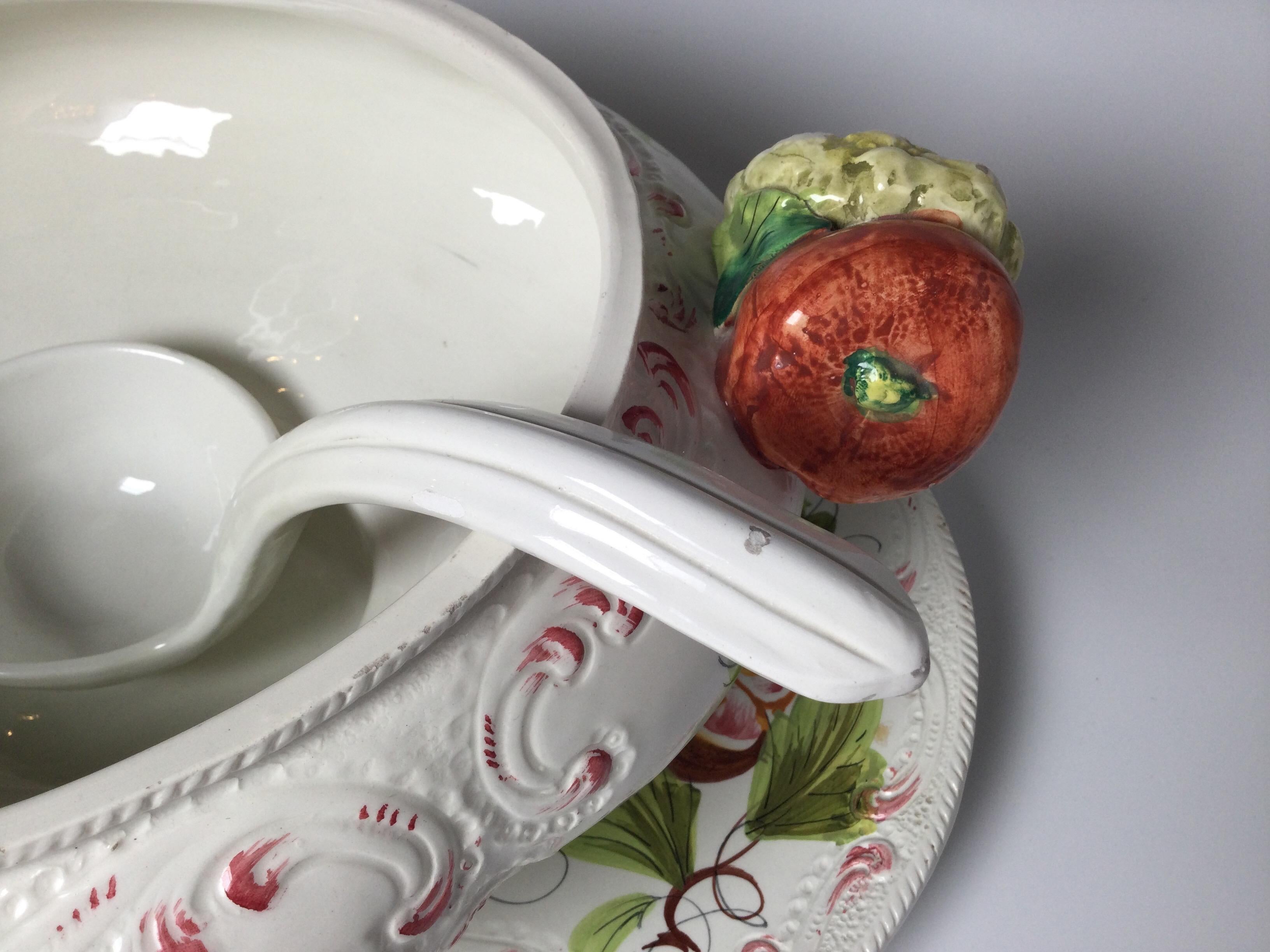 Italian Hand Painted Faience Glazed Tureen In Excellent Condition In Lambertville, NJ