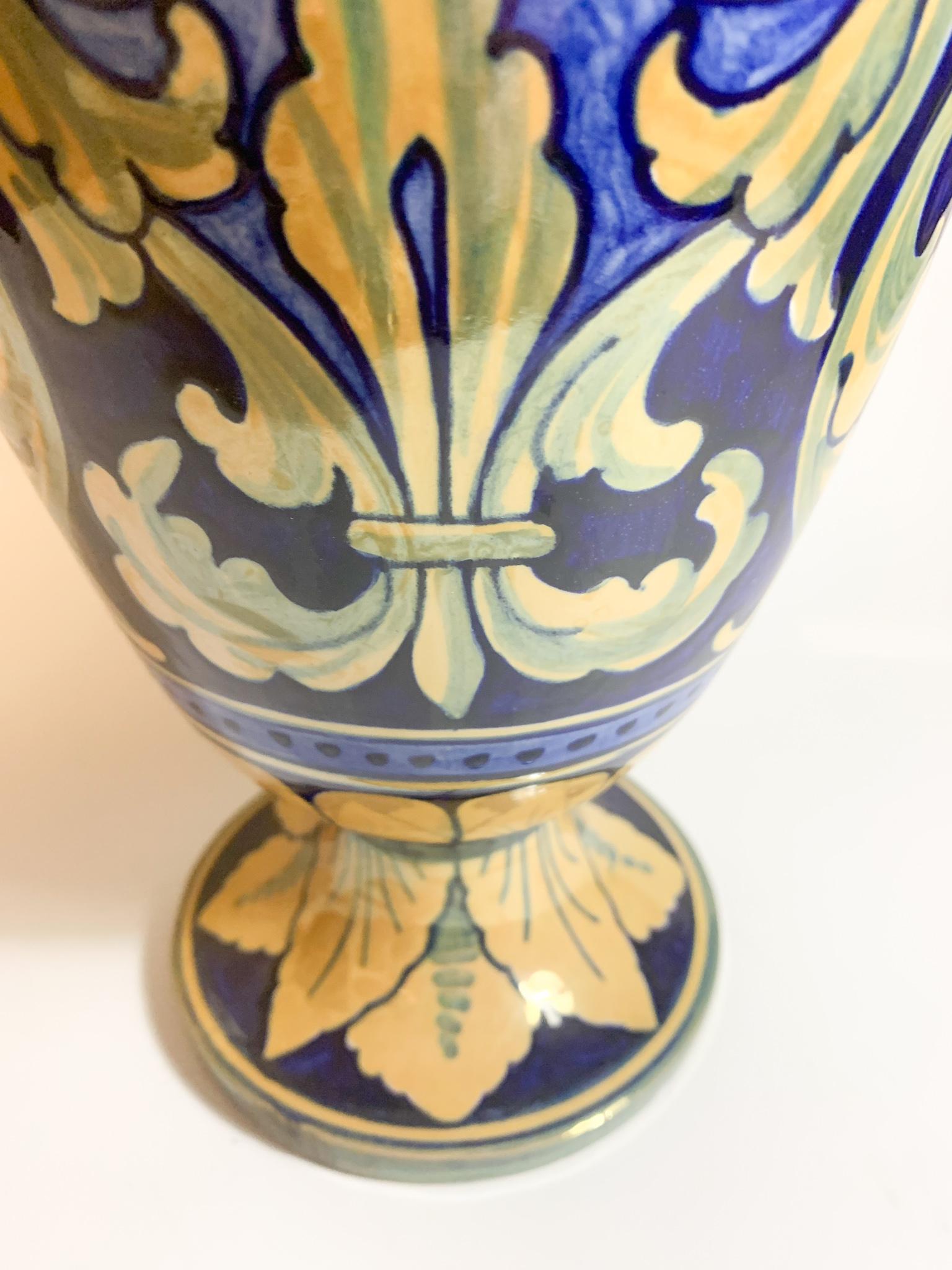 Italian Hand Painted Iridescent Ceramic Vase by Gualdo Tadino from the 1950s For Sale 7