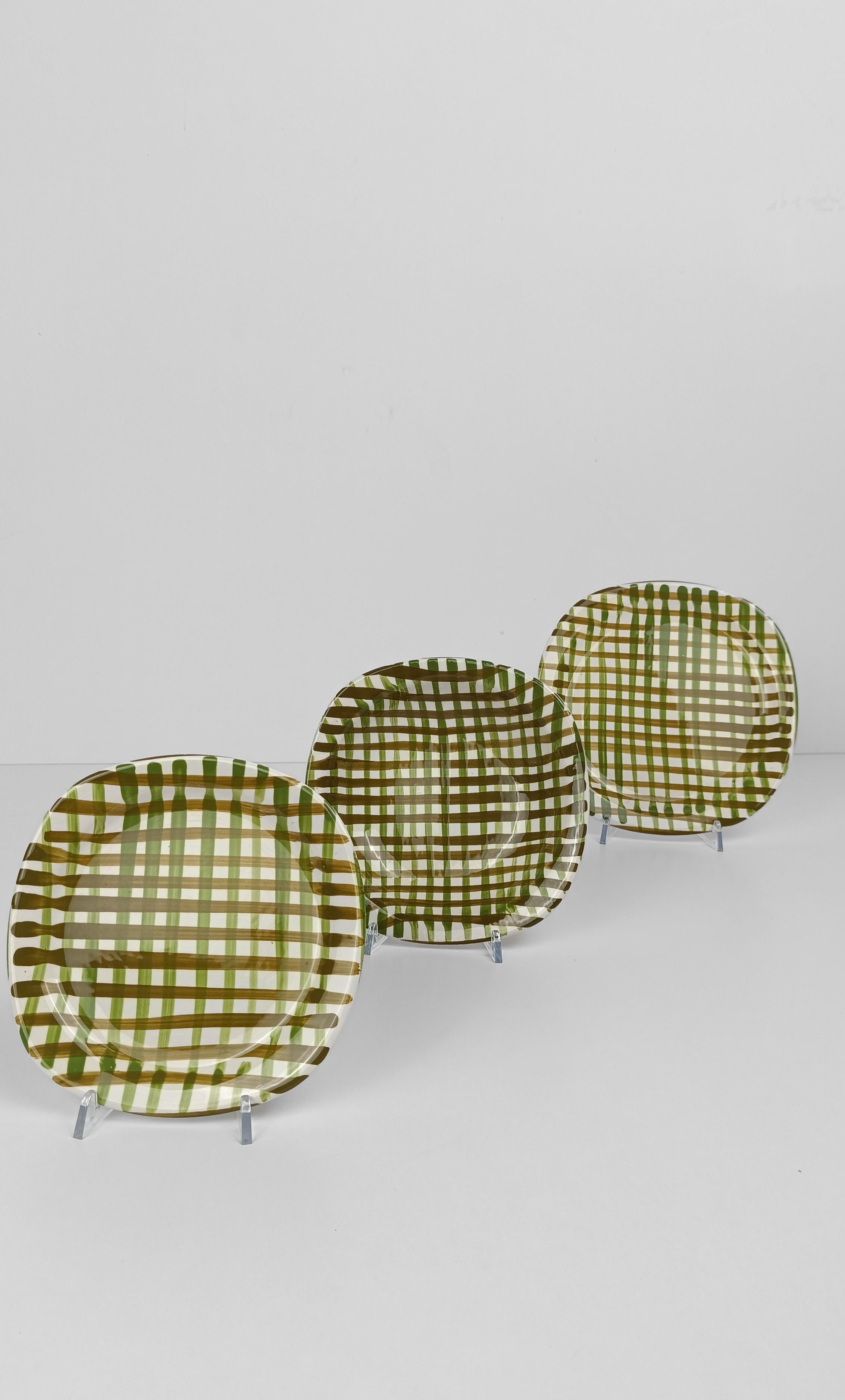 Italian Hand-Painted Vintage Ironstone Dinner Service By San Giovanni Valdarno In Good Condition In Roma, IT