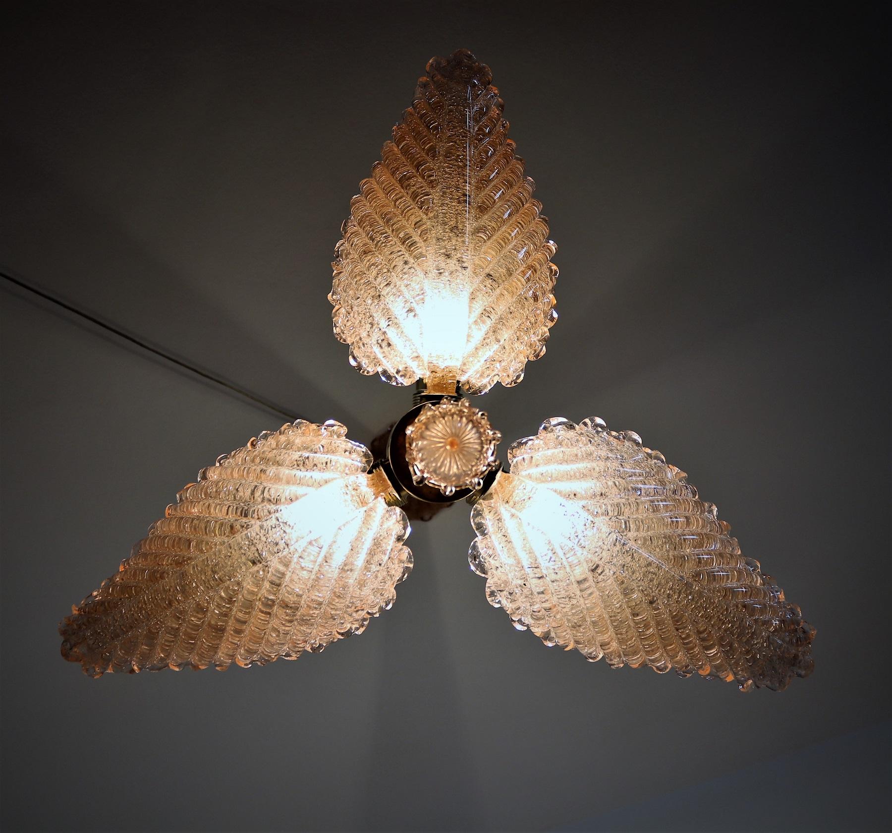 Italian Handcrafted Murano Glass and Brass Art Deco Chandelier by Barovier, 1940 14