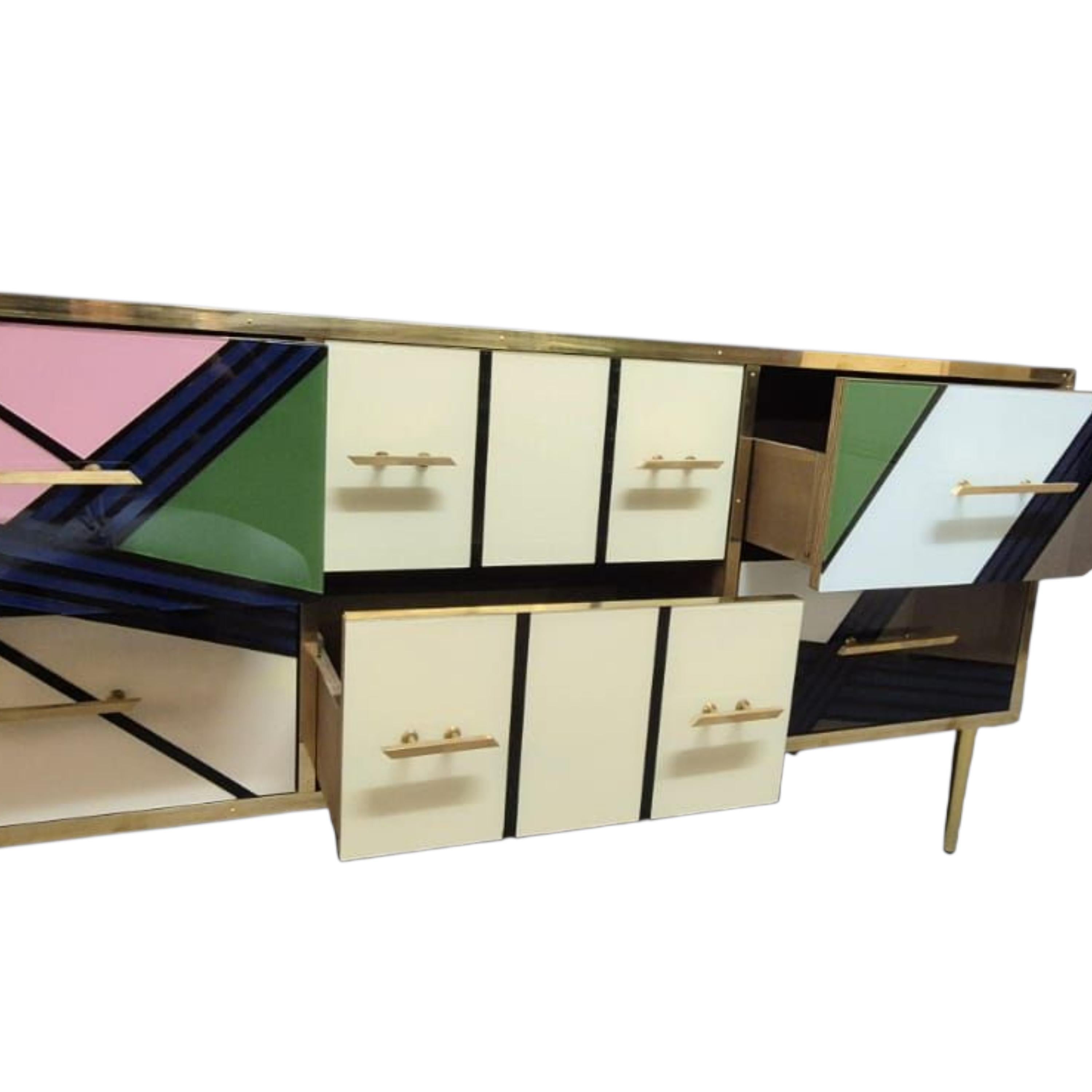 Commode italienne en verre de Murano et en laiton fabriquée à la main par Justfurnituress en vente 1