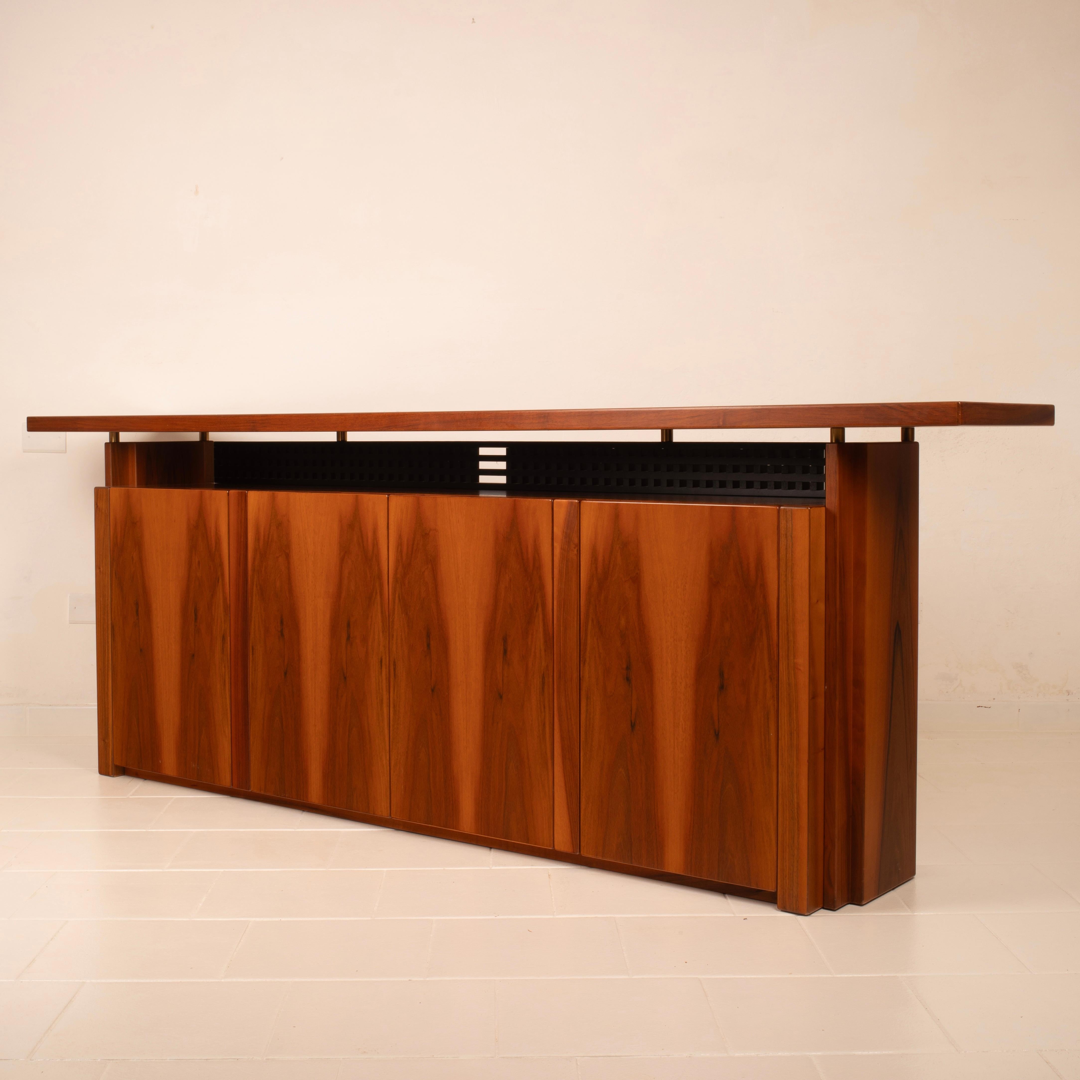 Frassino Italian Handcrafted Sideboard in the Style of Rivadossi, 1980s in vendita
