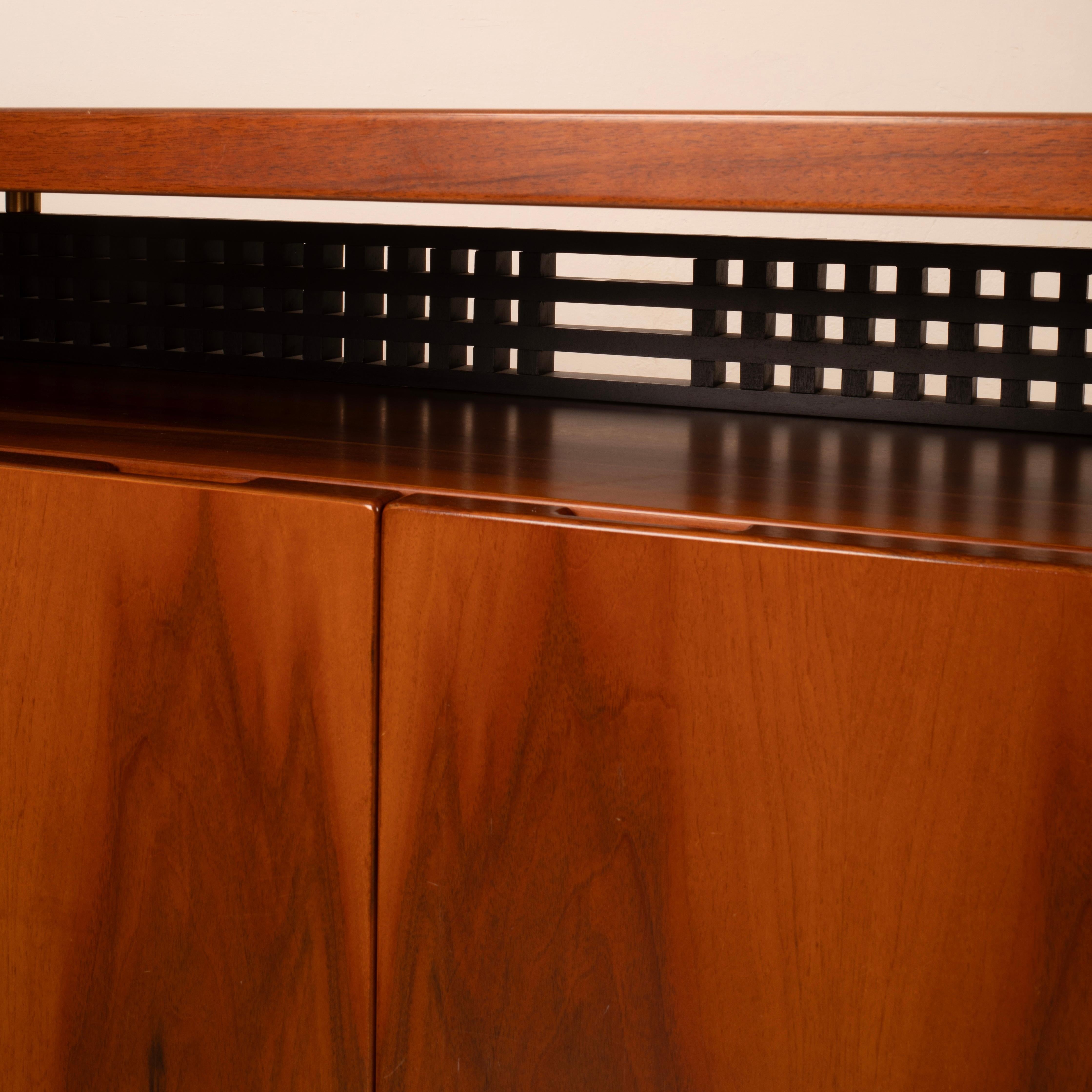 Italian Handcrafted Sideboard in the Style of Rivadossi, 1980s in vendita 3