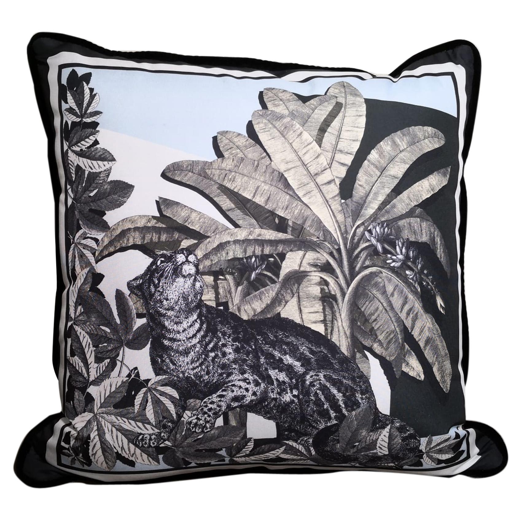 Coussin italien de style contemporain fait à la main, collection « Noir et sauvage », 3 sur 4 en vente