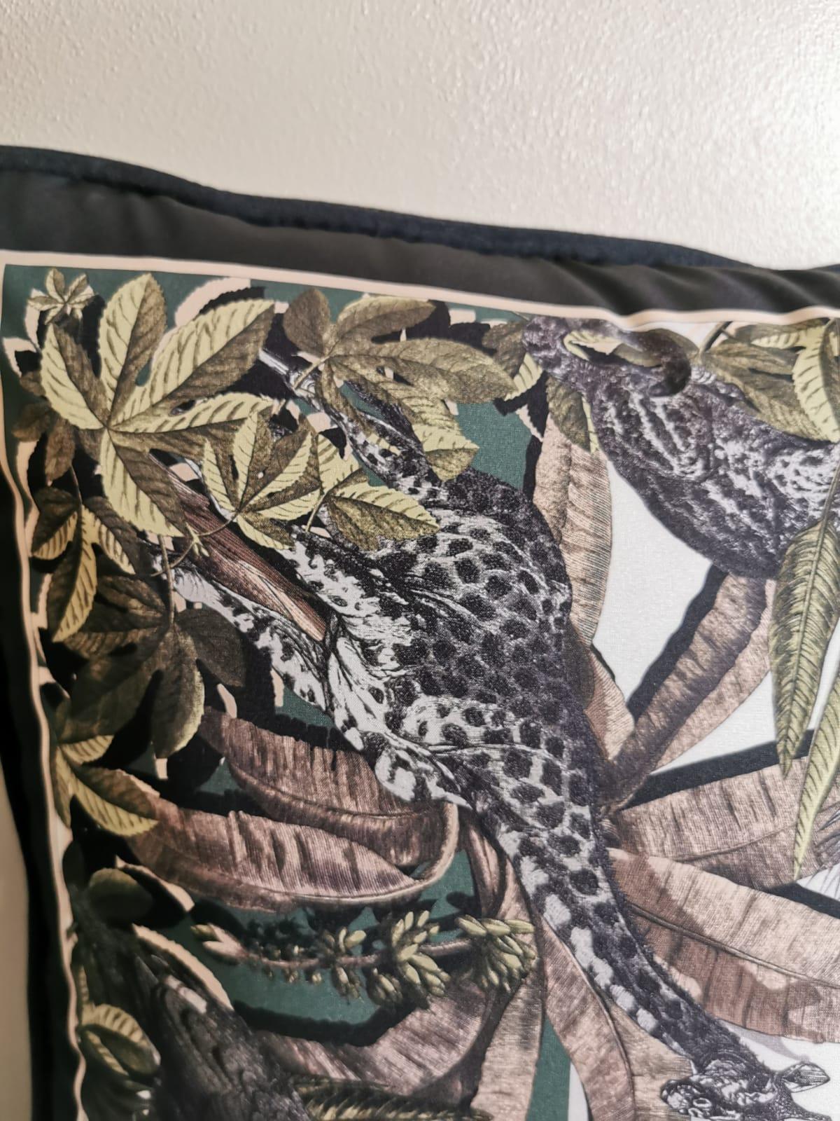 Ensemble de deux coussins italiens de style contemporain faits à la main, collection Black and Wild Neuf - En vente à Scandicci, Florence