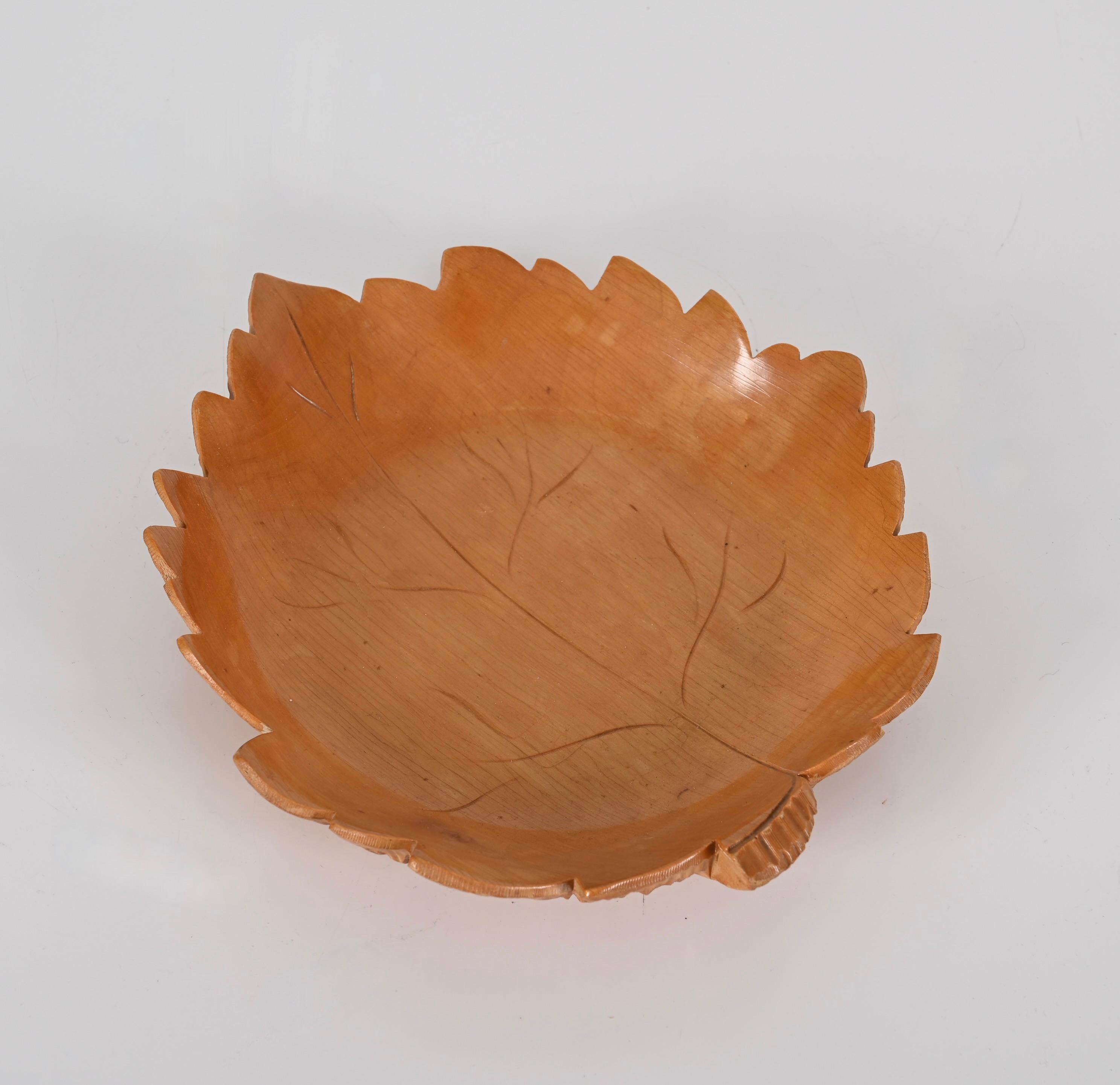 Italian Handmade Maple Leaf Shaped Centerpiece, Aldo Tura for Macabo, 1950s For Sale 4
