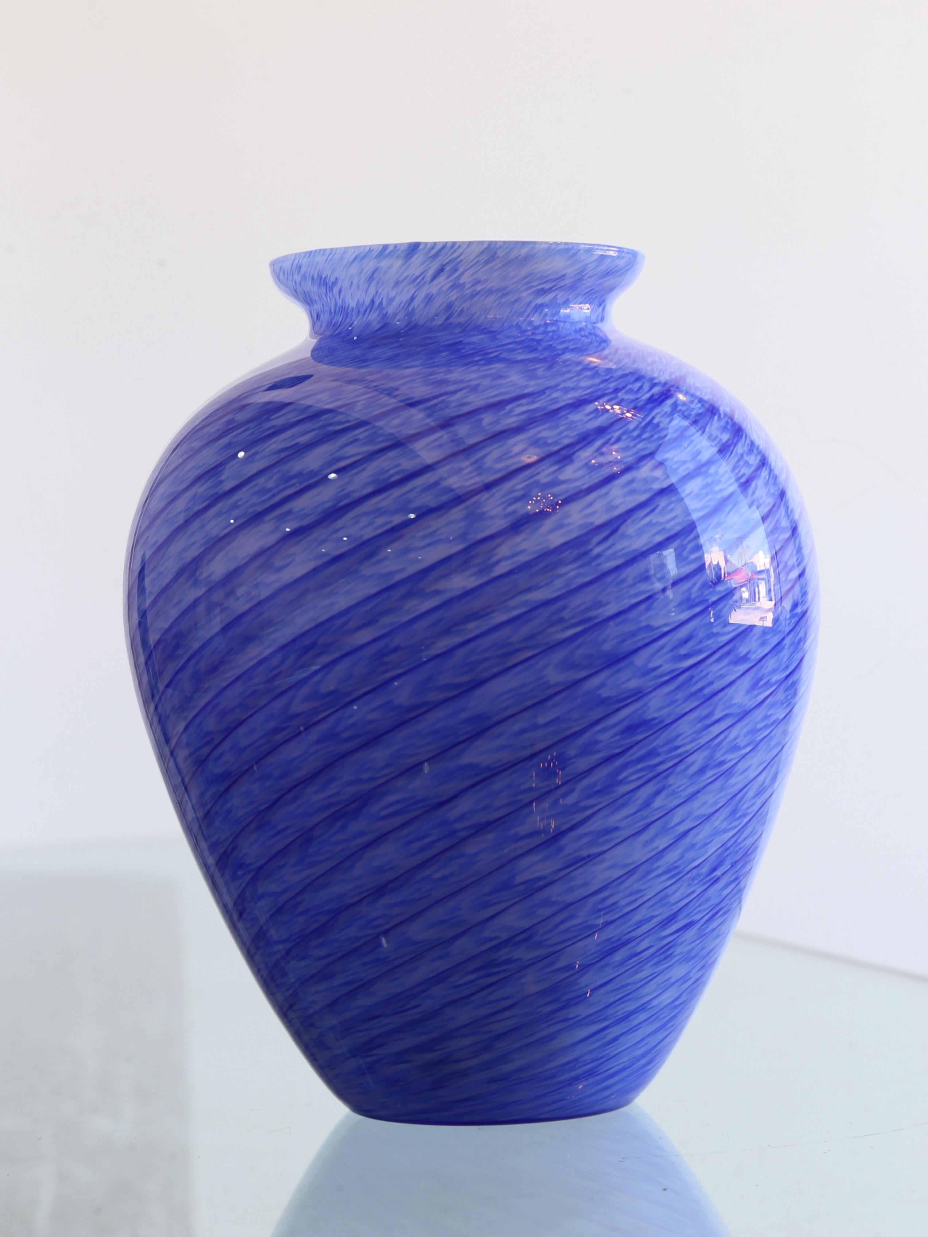 Italian Handmade Murano Glass Blue Vase, 1960s For Sale 1