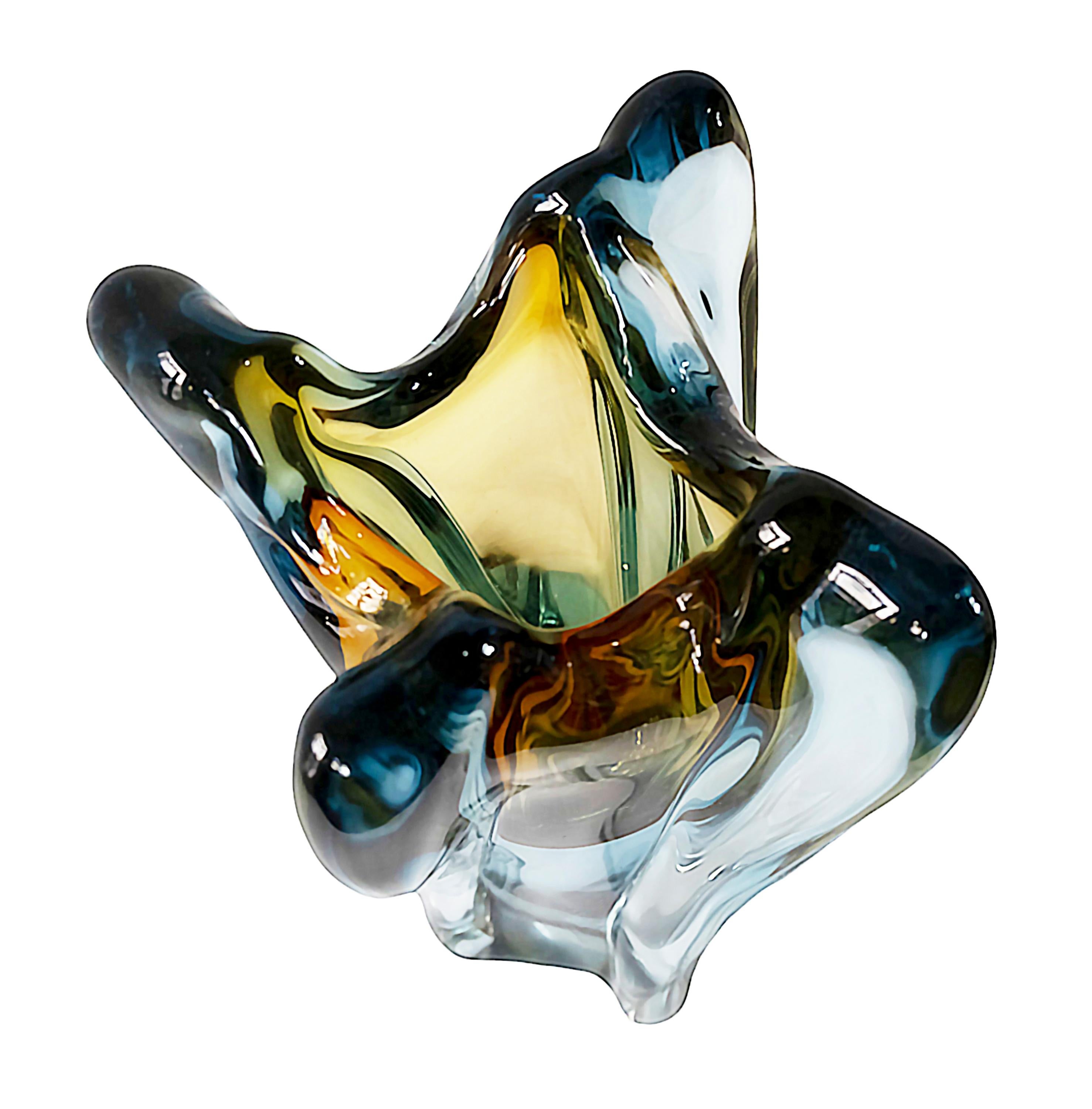Italienische handgefertigte Murano Glass Sommerso Vase, 1970er Jahre im Angebot 1
