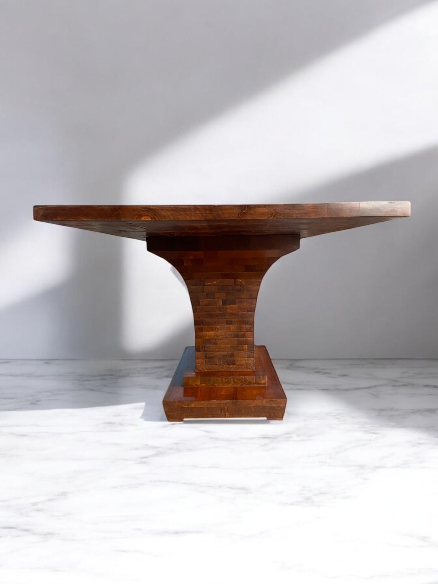 Table de salle à manger figurative italienne faite à la main, pièce unique, 2024 en vente 3